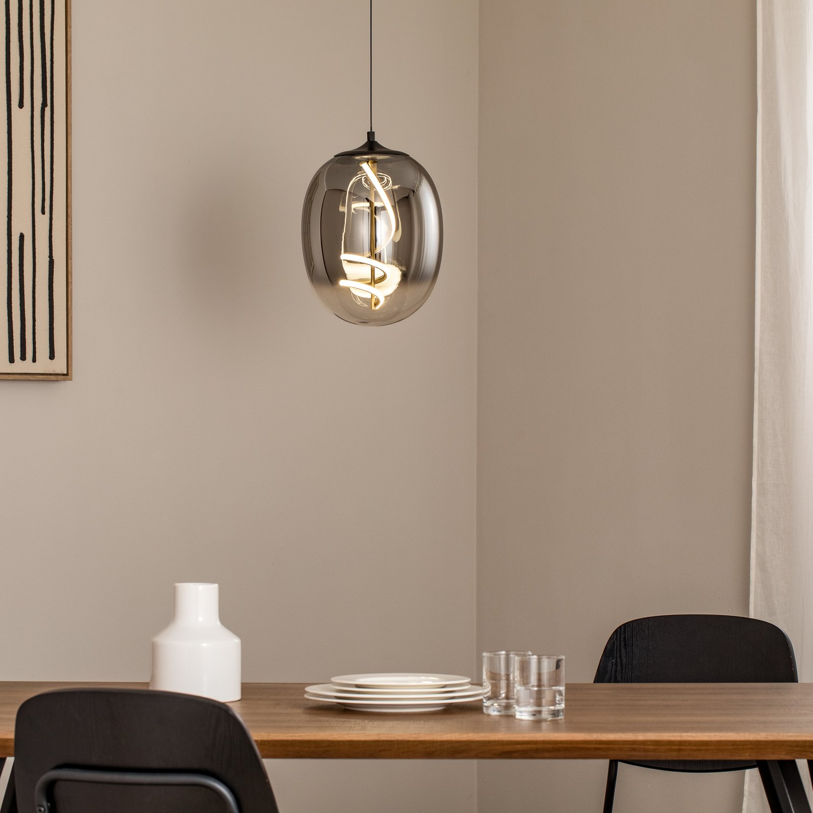 LED piekaramais gaismeklis Lilly, stikls, dūmu pelēks, Ø 28 cm, 4000 K LED piekaramais gaismeklis Lilly, stikls, dūmu pelēks, Ø 28 cm, 4000 K