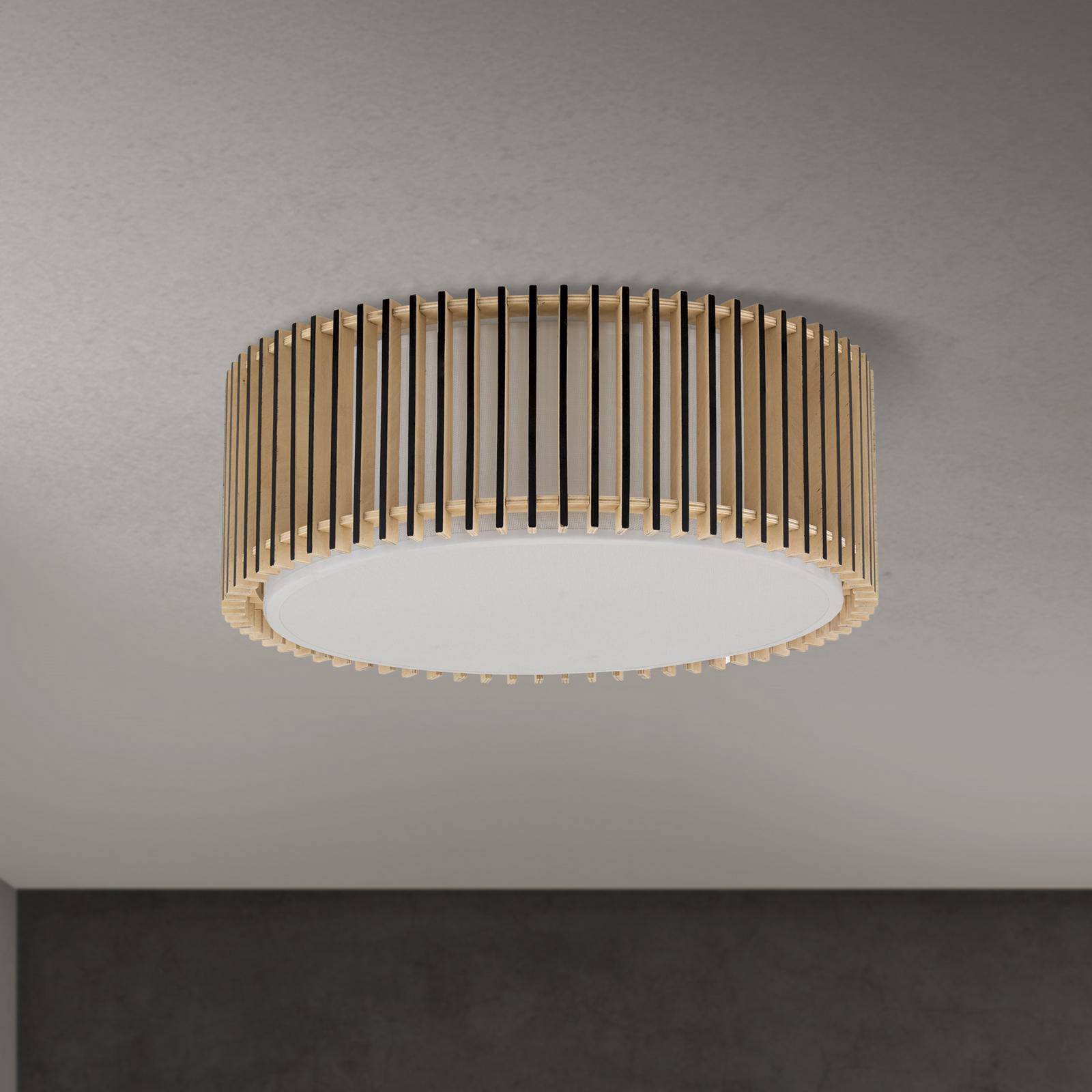 Lampa sufitowa Tarta, Ø 40 cm, drewno, dyfuzor tekstylny, 3 x E27