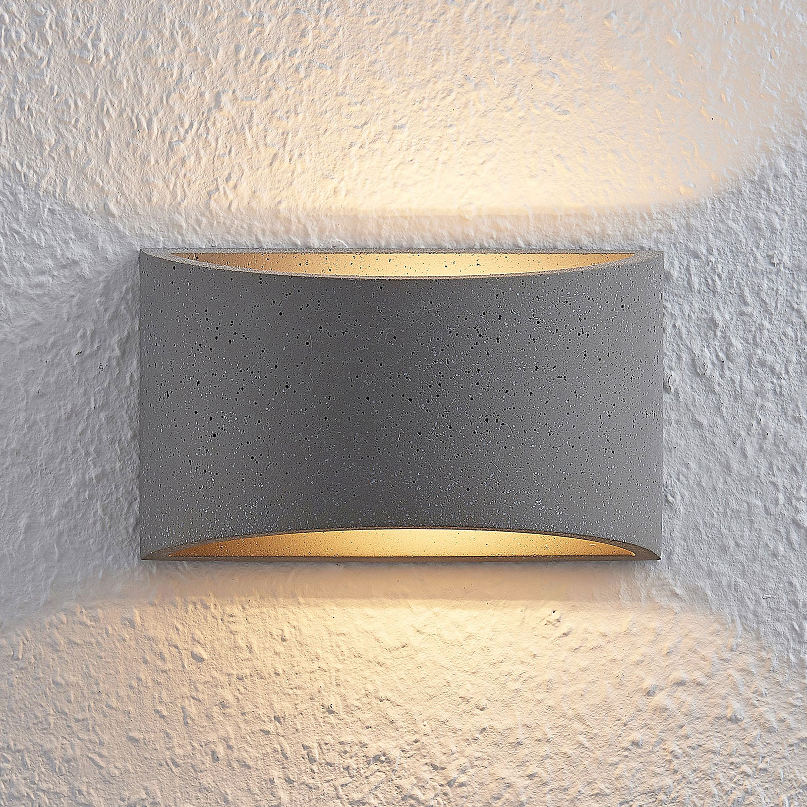 Lindby Edvin LED wandlamp van beton, halfrond