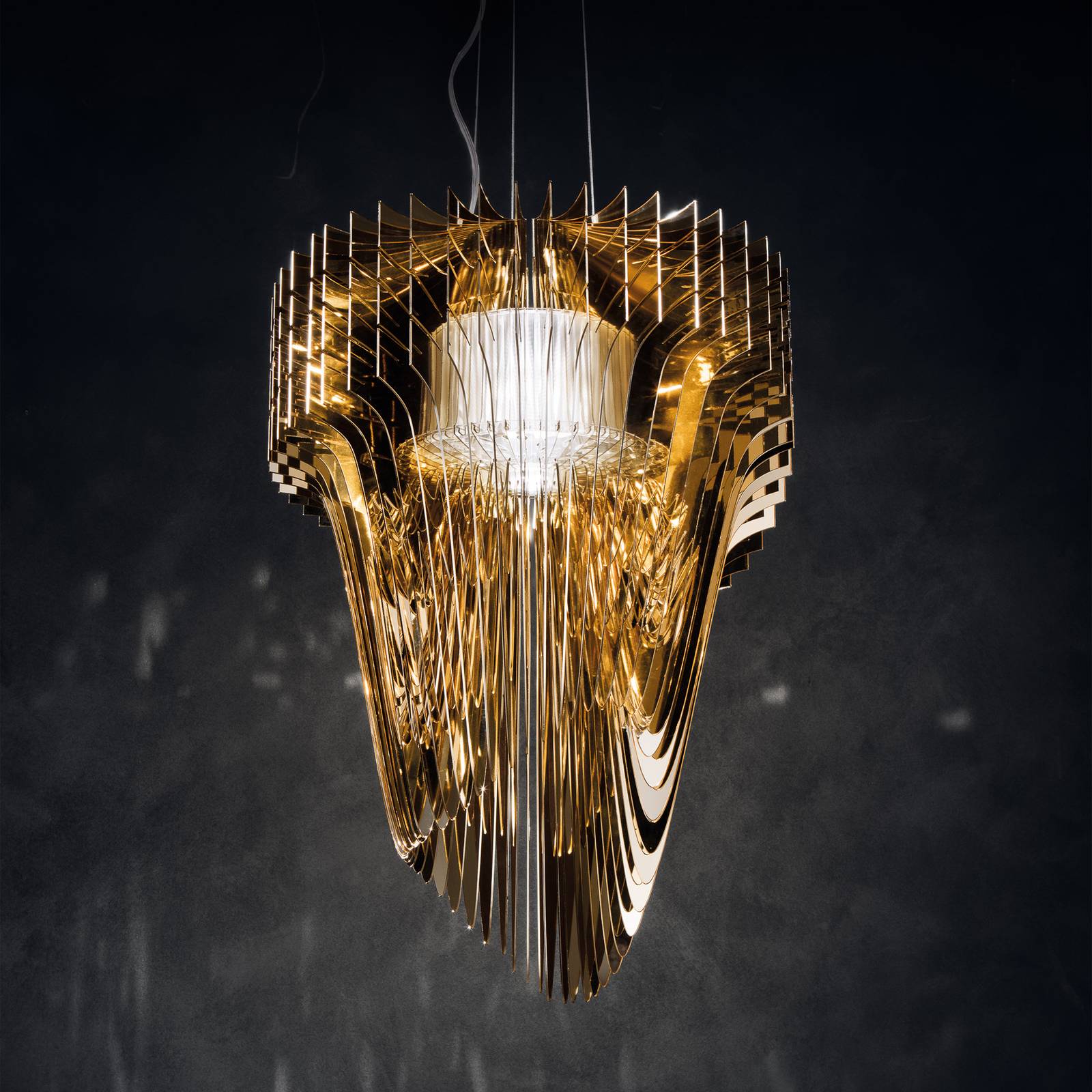 Slamp Aria S hængelampe, guld, Ø 50 cm