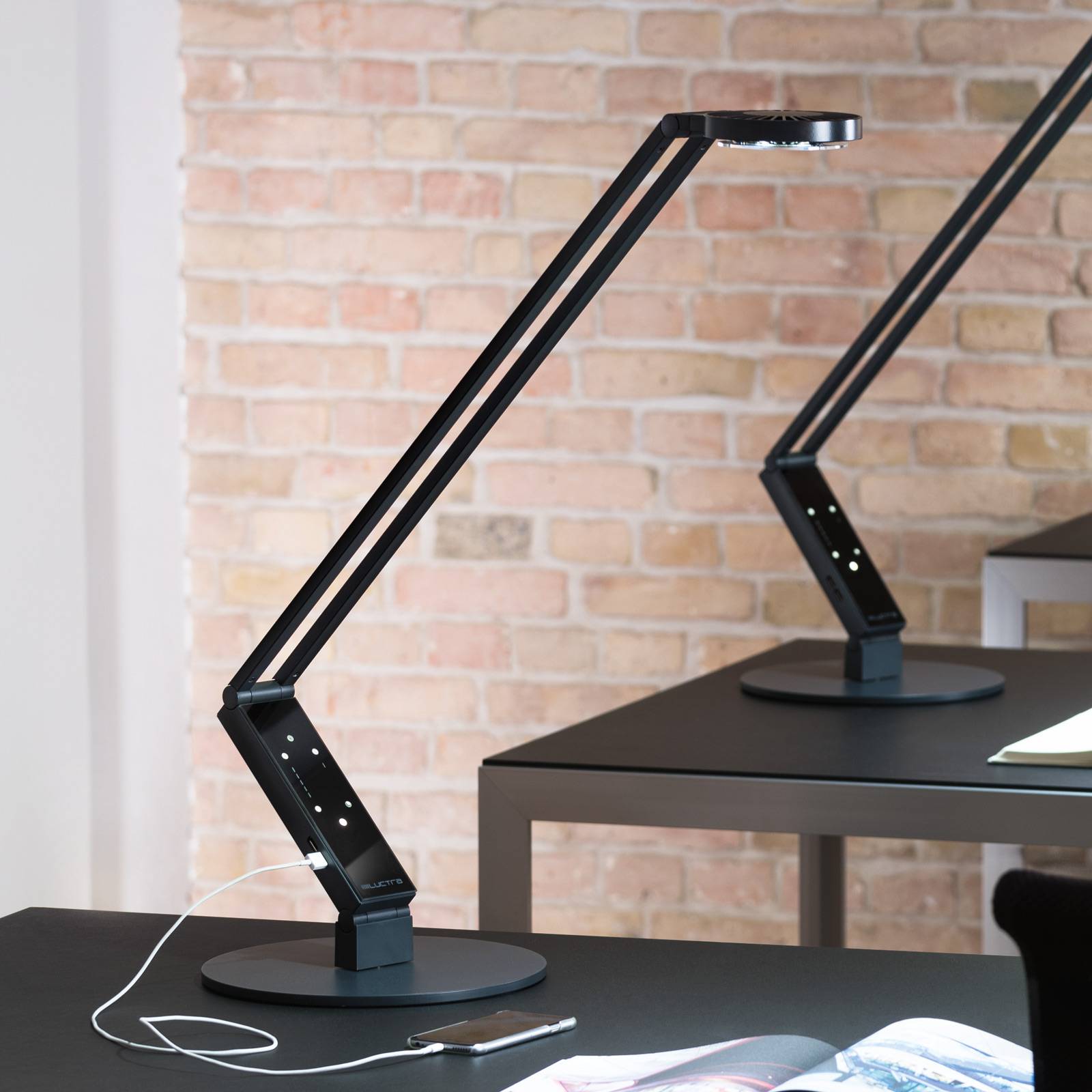 Luctra lampe à poser LED TableProRadial pied noire