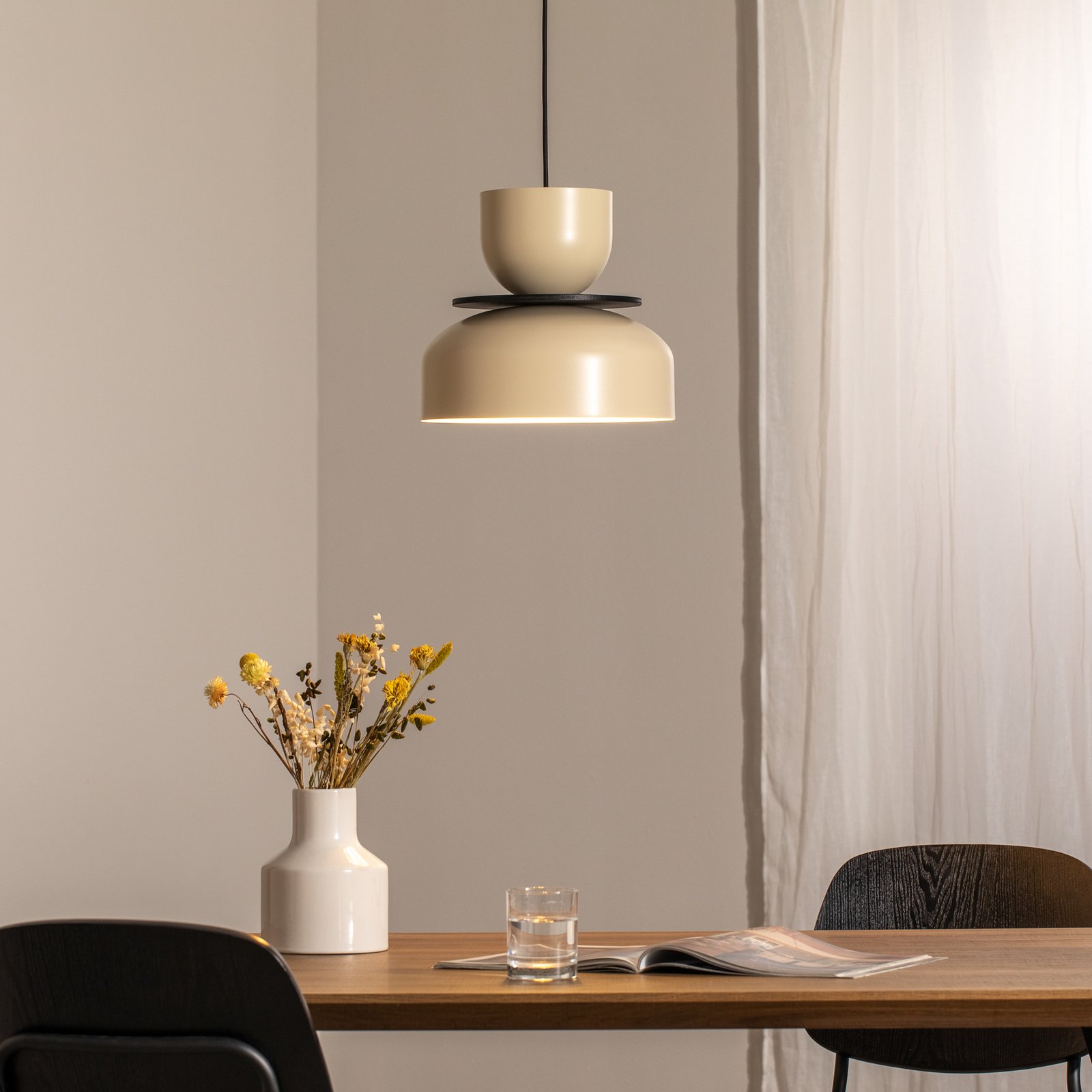 Hängeleuchte Uto, creme, schwarze Abhängung