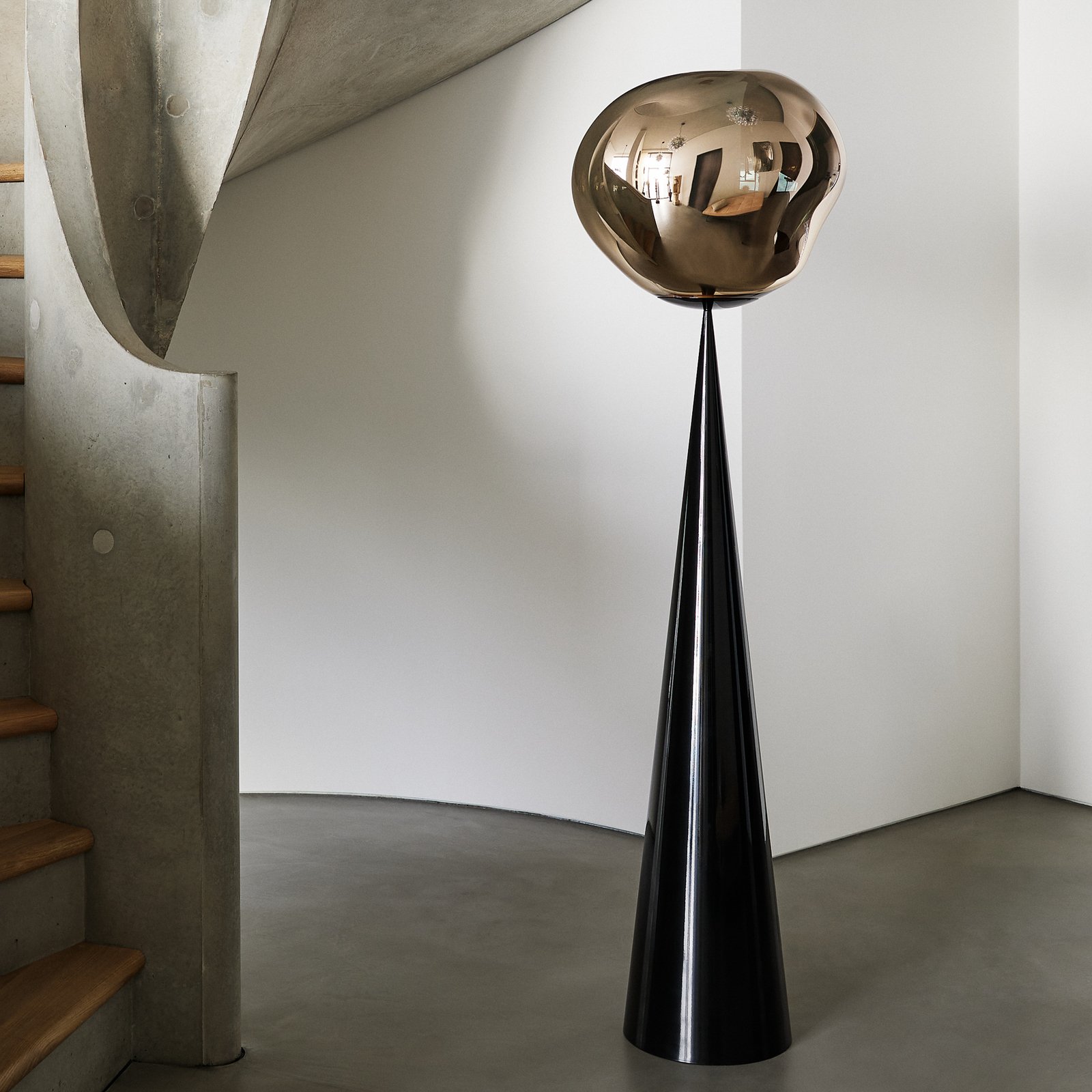 Tom Dixon Melt Cone Fat, gold-coloured, black base, 175 cm
