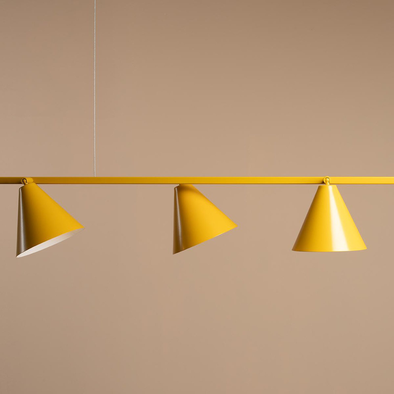 Suspension, forme 4, jaune, métal, à 4 lampes, cône, E27