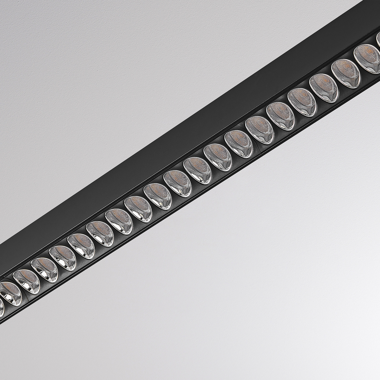 LED-riippvalgusti PERFORA PROLINE XL must 159 cm DALI üles/alla LED-riippvalgusti PERFORA PROLINE XL must 159 cm DALI üles/alla