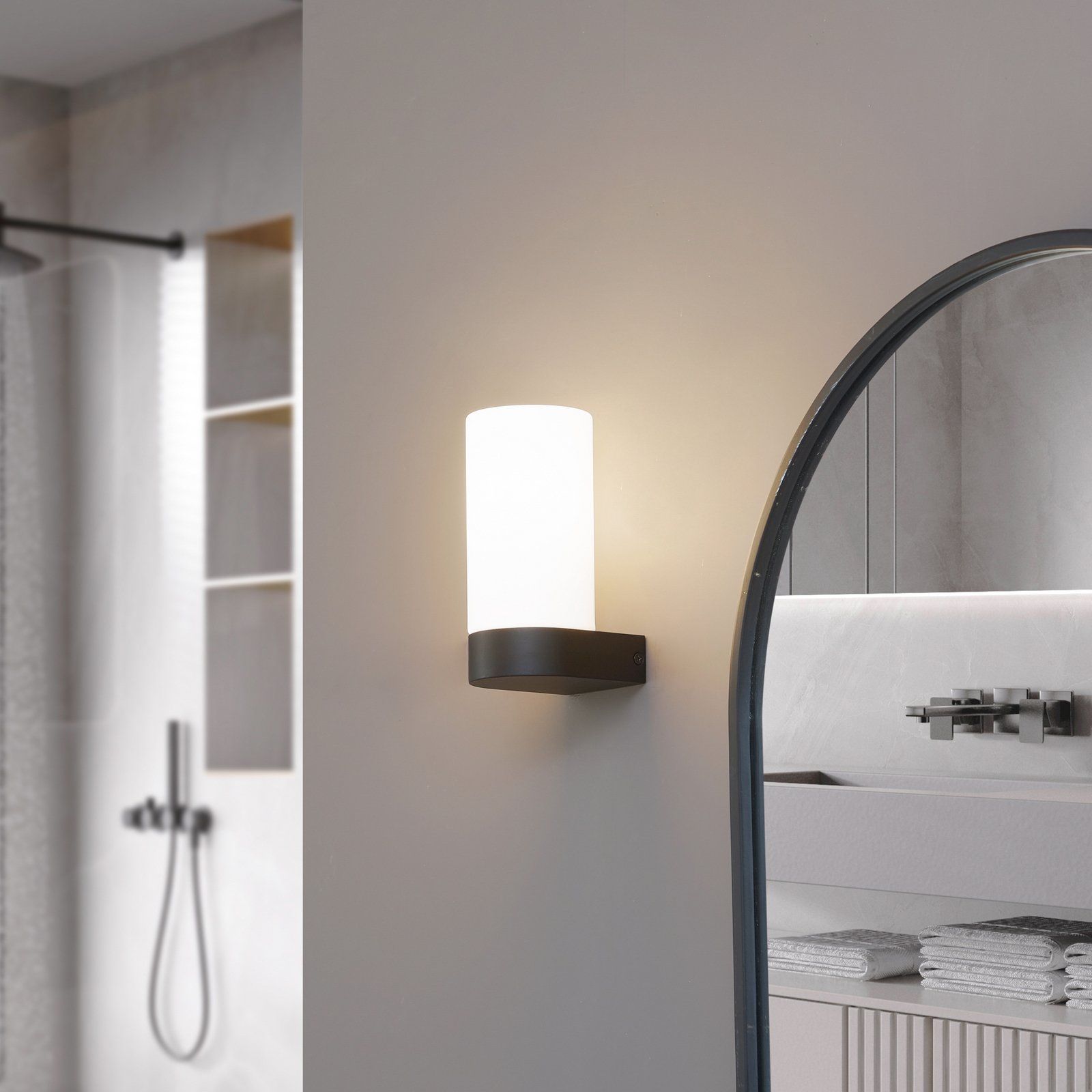Basolo Wandleuchte H17,2 IP44 Schwarz - Lucande