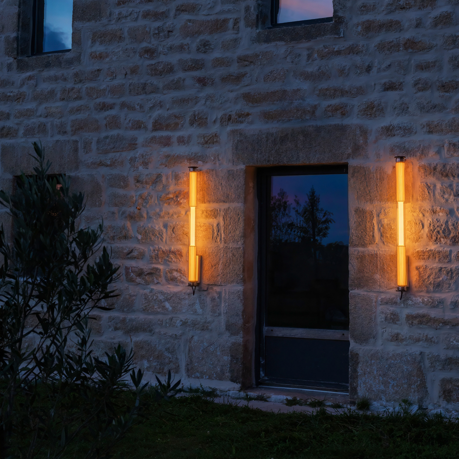 ITT360 vegglampe 1000, gull, borosilikatglass – DCW