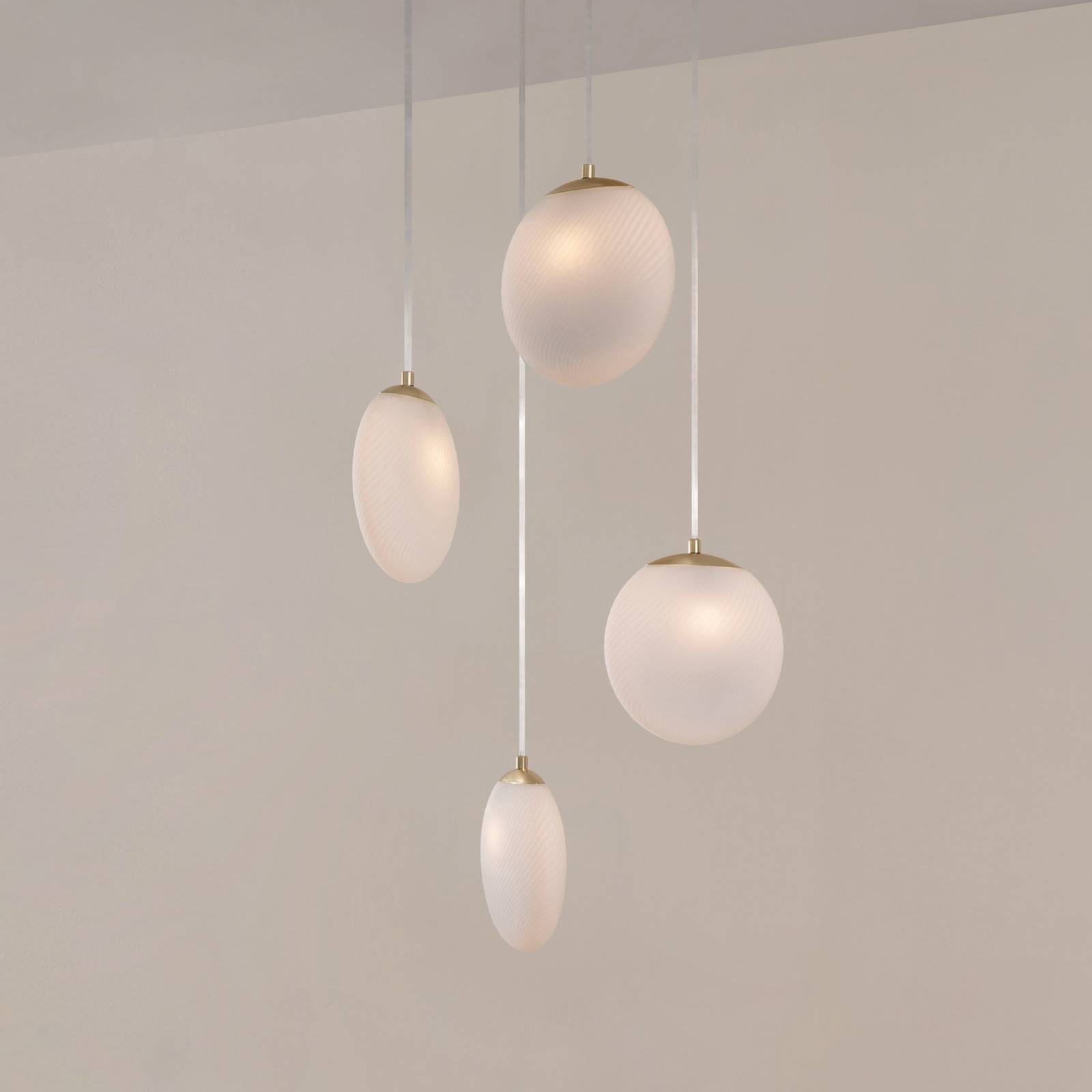 Lampa wisząca Lucande Lunelle, biały/mosiądz, szkło, 4-punktowa, Ø 40 cm