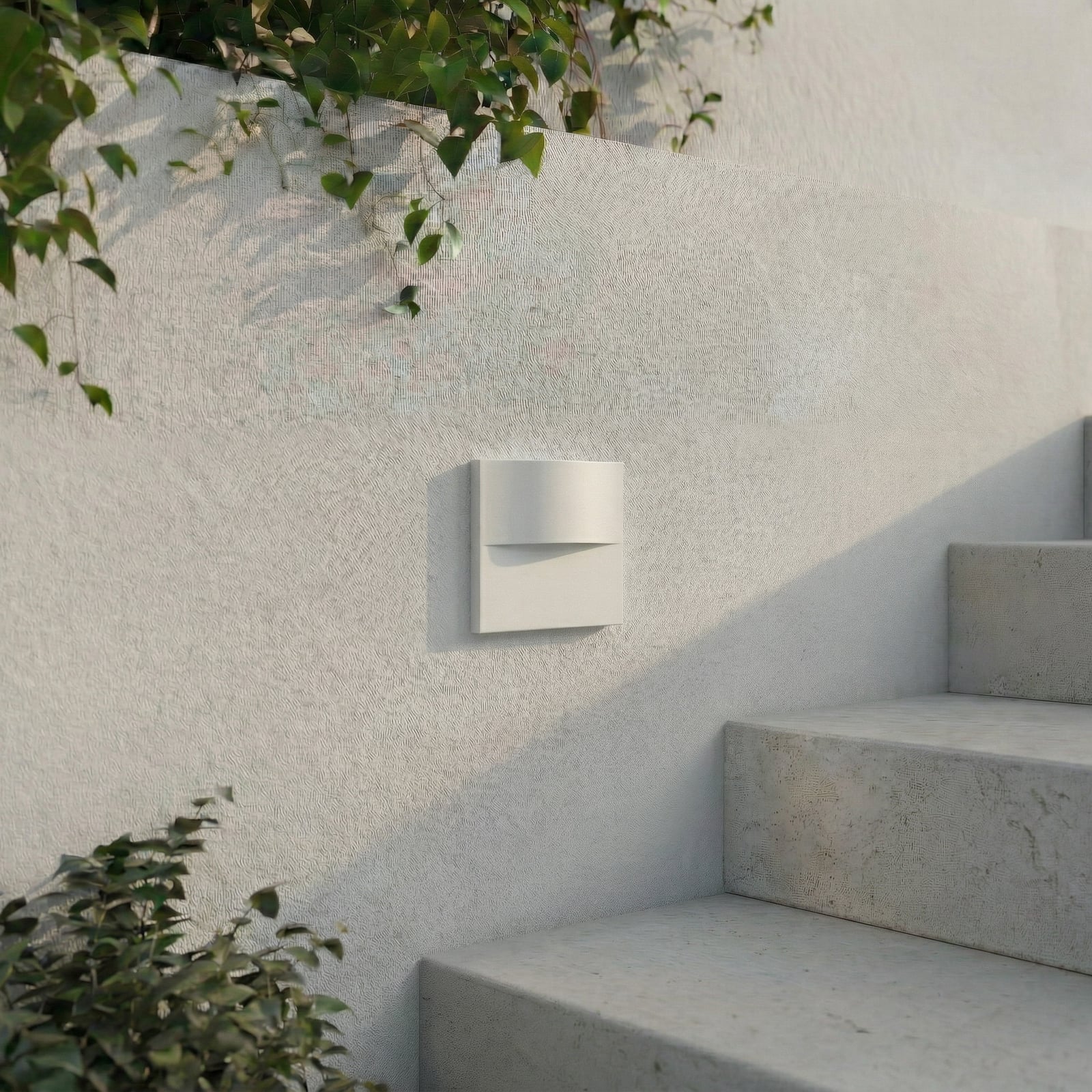 Lindby LED-Wandeinbaulampe Alune, weiß, gebogen, 8x8cm, IP65