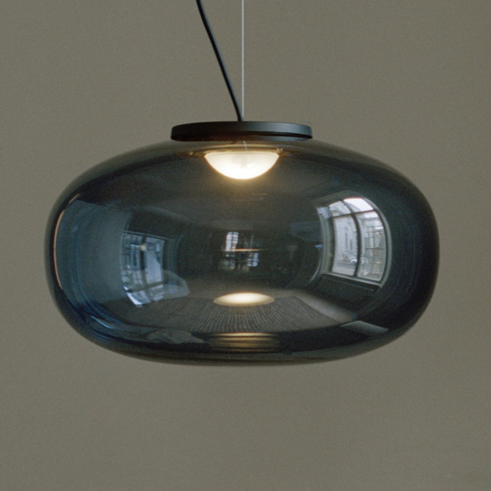 New Works Karl-Johan Veľká závesná lampa, 40 cm, sivá