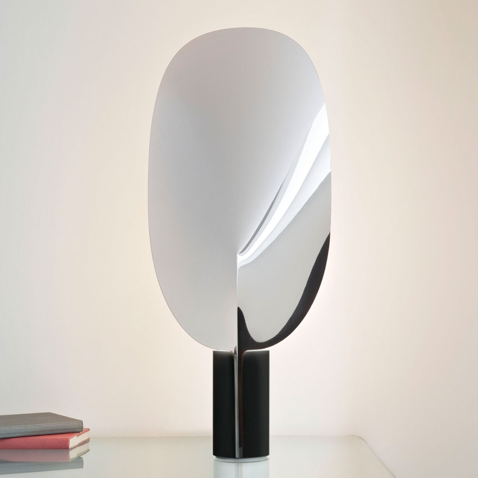 FLOS Serena - dimmable LED table lamp