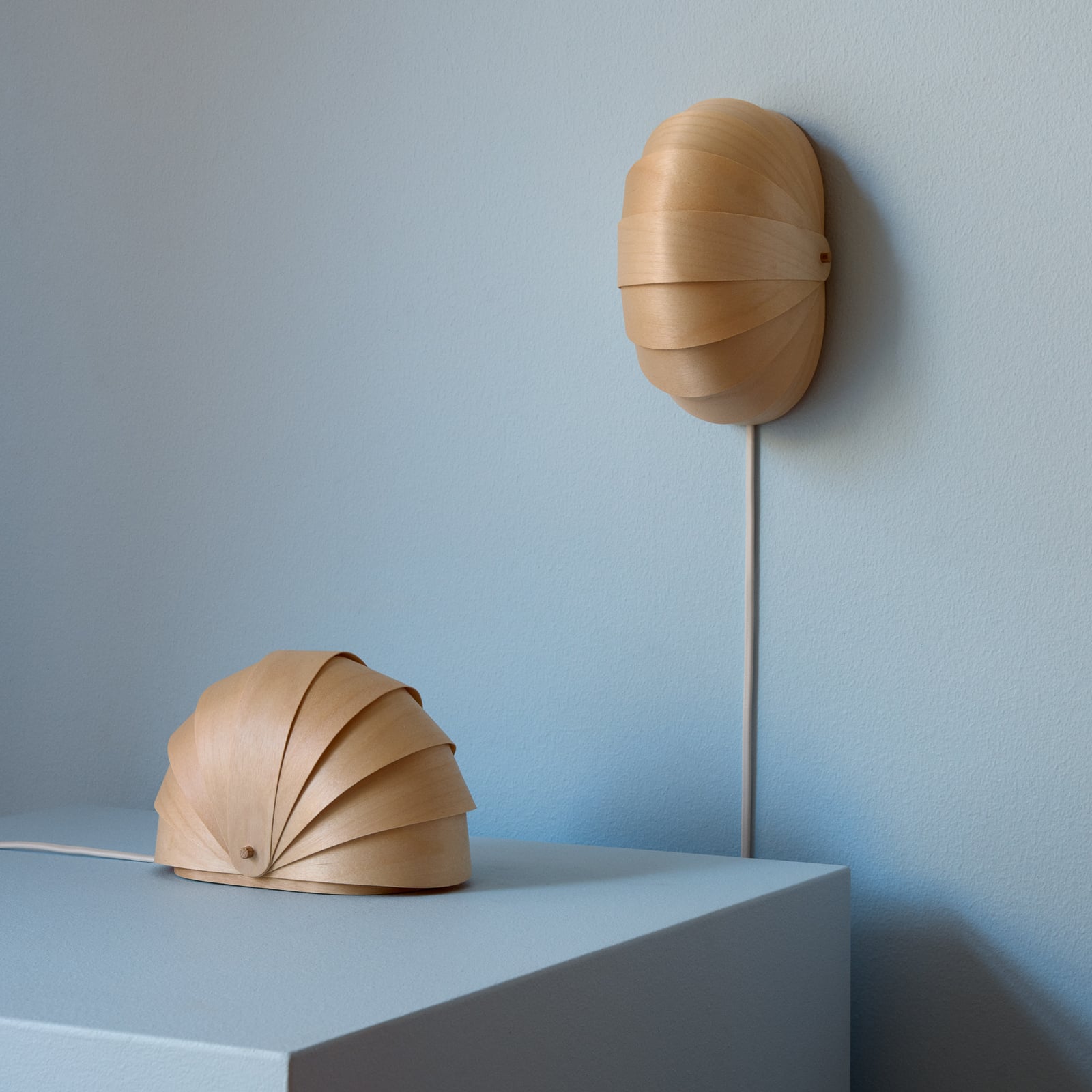 Tom Rossau bordlampe ST908, naturlig bjørketre, 19 cm, G9 Tom Rossau bordlampe ST908, naturlig bjørketre, 19 cm, G9