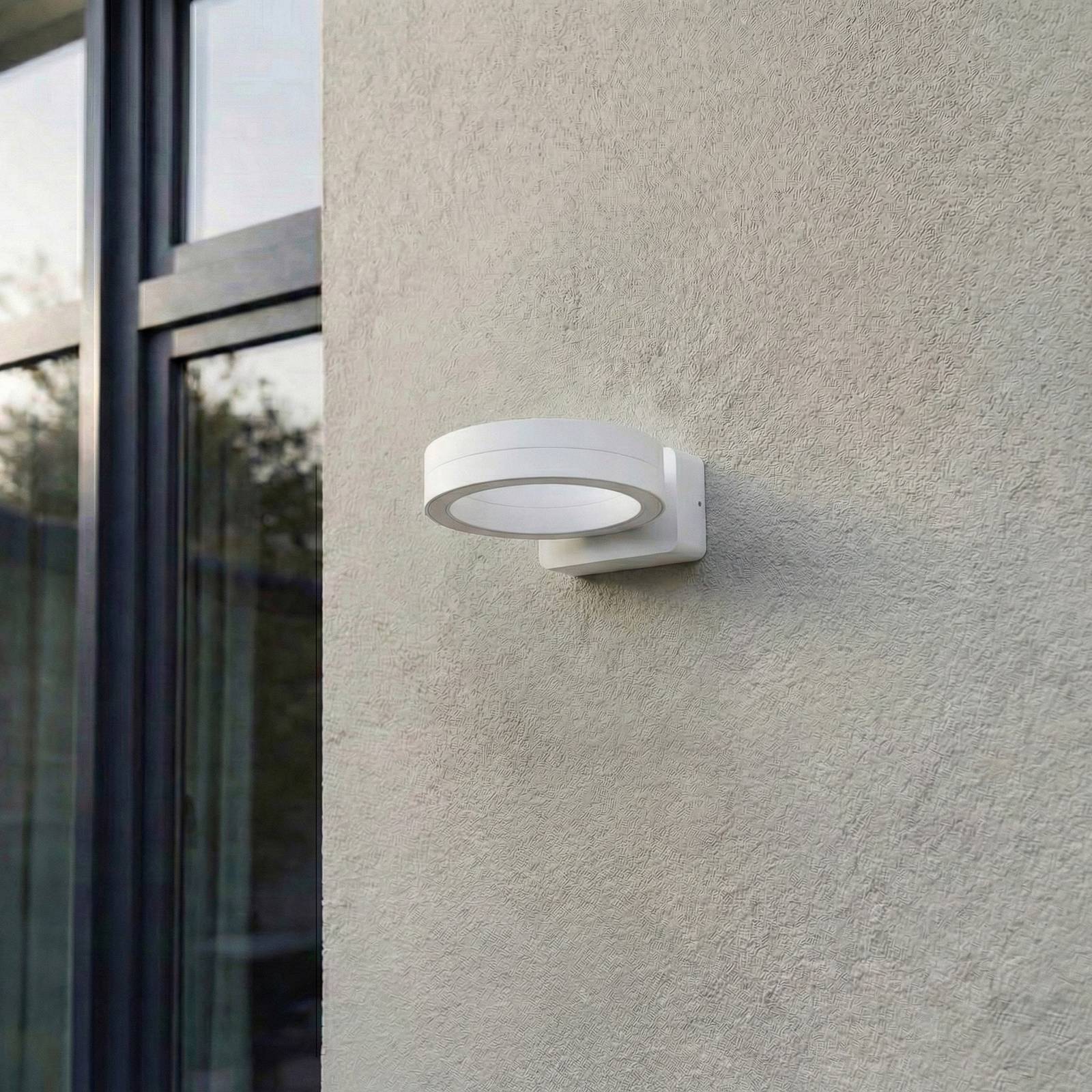 Lindby kinkiet zewnętrzny LED Selviro, biały, Ø 20 cm, IP65