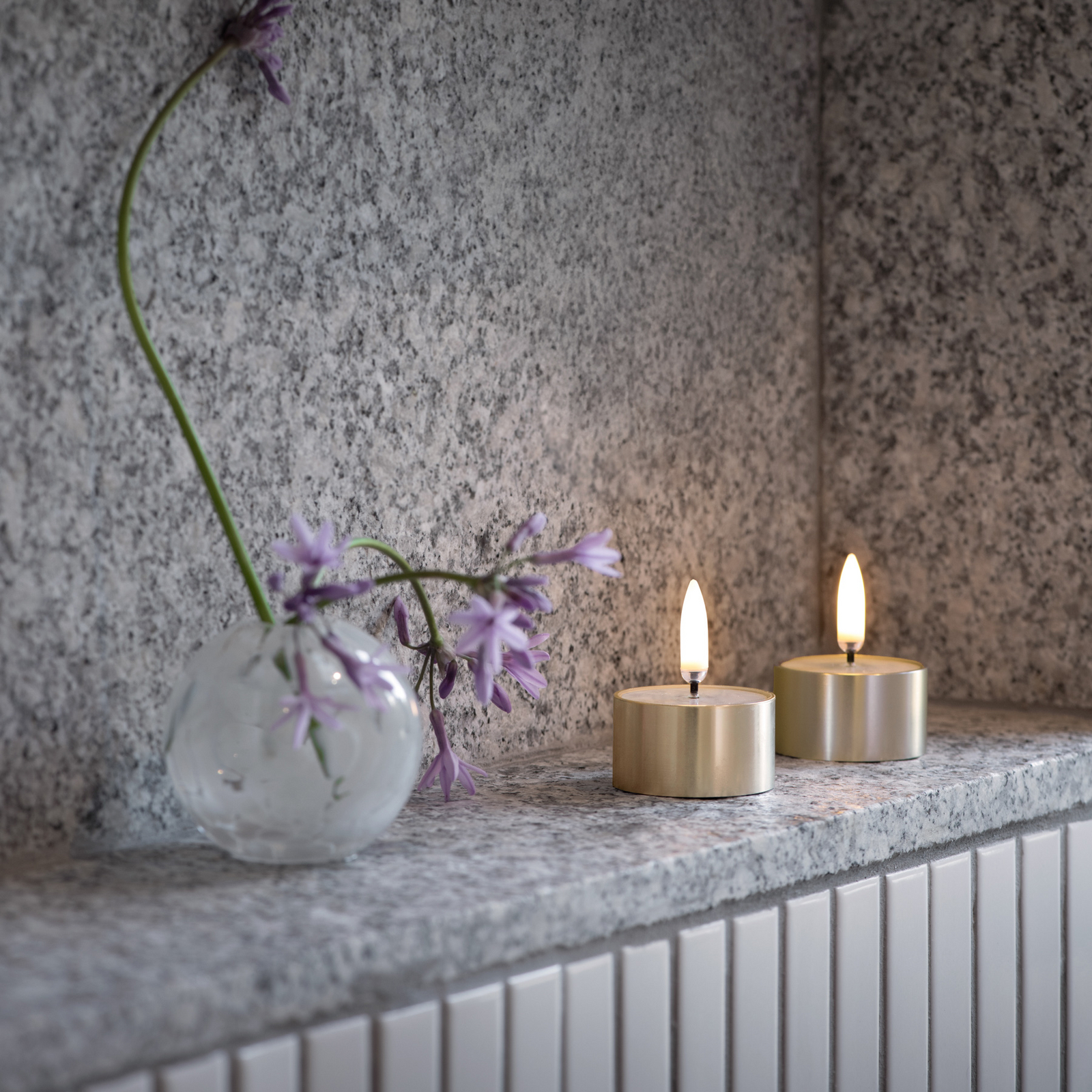 MELTED LED-blockljus, 2-pack, mässing, Ø 4,1 cm – Uyuni Lighting MELTED LED-blockljus, 2-pack, mässing, Ø 4,1 cm – Uyuni Lighting