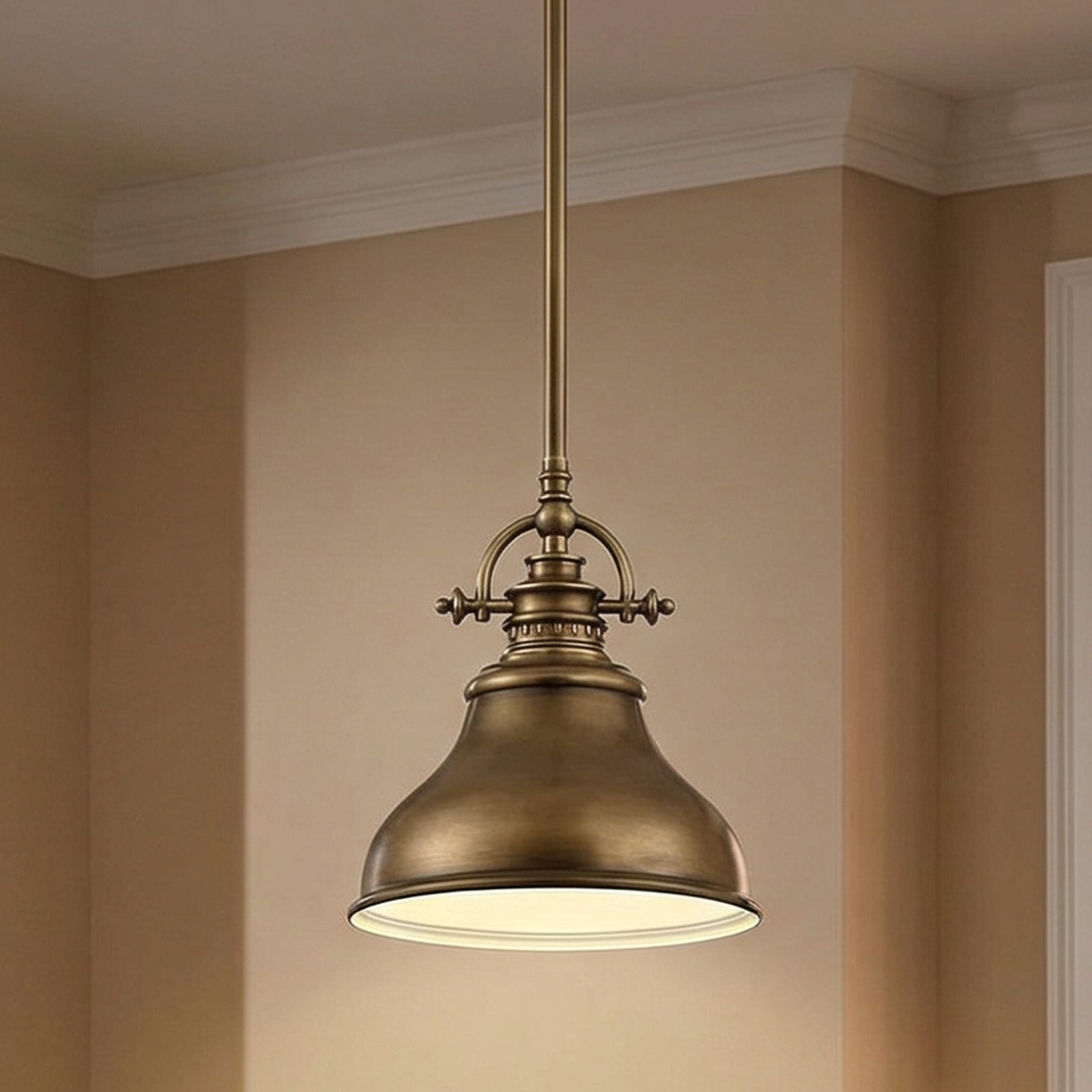 Piekaramais gaismeklis Emery 1 gaismas misiņa Ø 20,3 cm