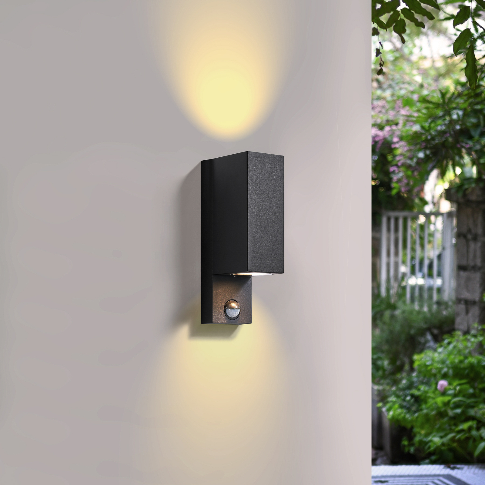 Prios outdoor wall light Tetje, black, angular, sensor, 2 units