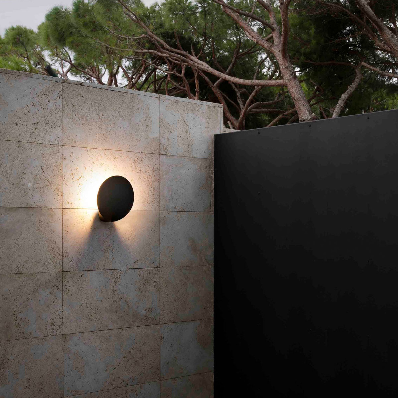 Lotus LED outdoor wall light in anthracite