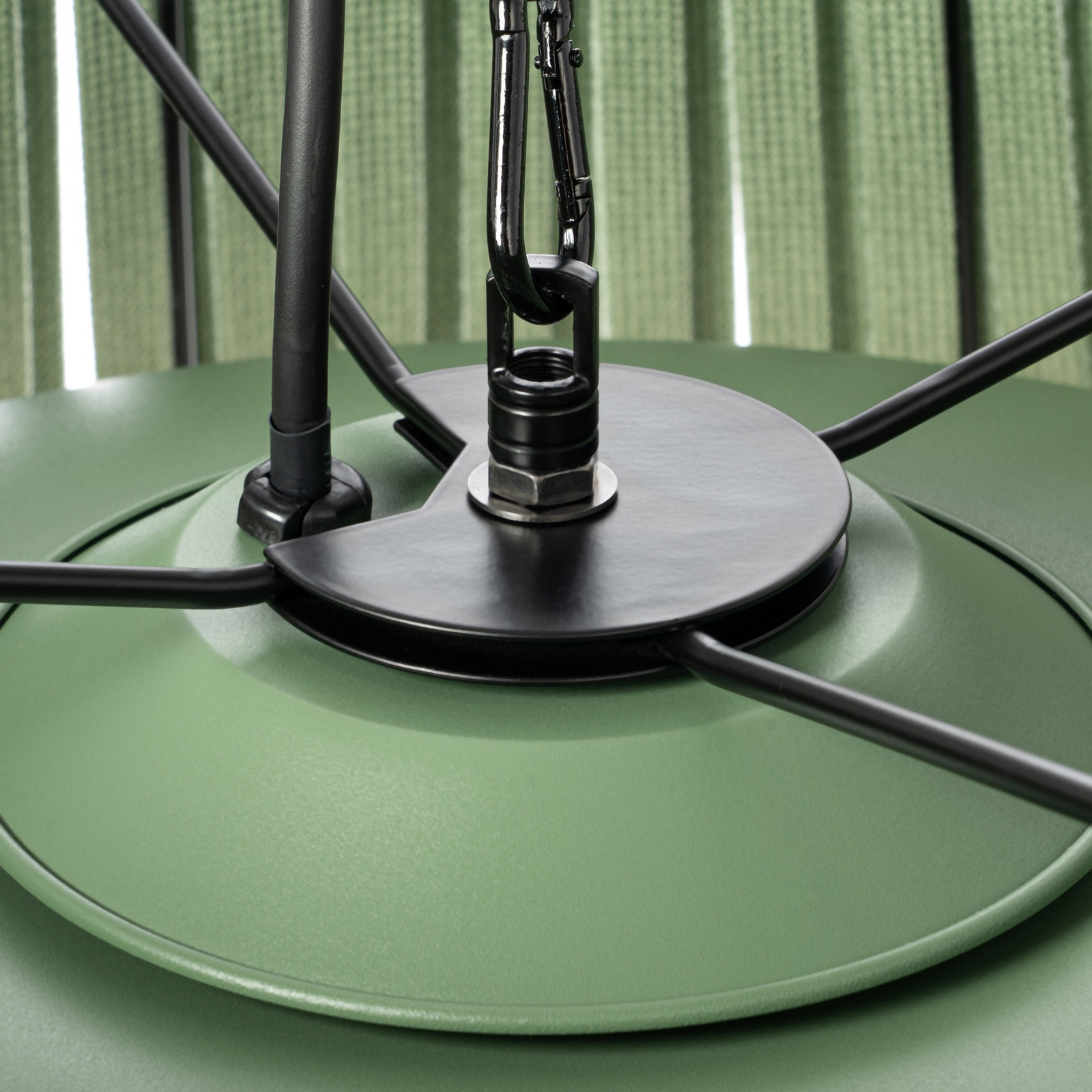 Lucande Pyravo suspended patio heater, green, aluminium, Ø 60 cm Lucande Pyravo suspended patio heater, green, aluminium, Ø 60 cm