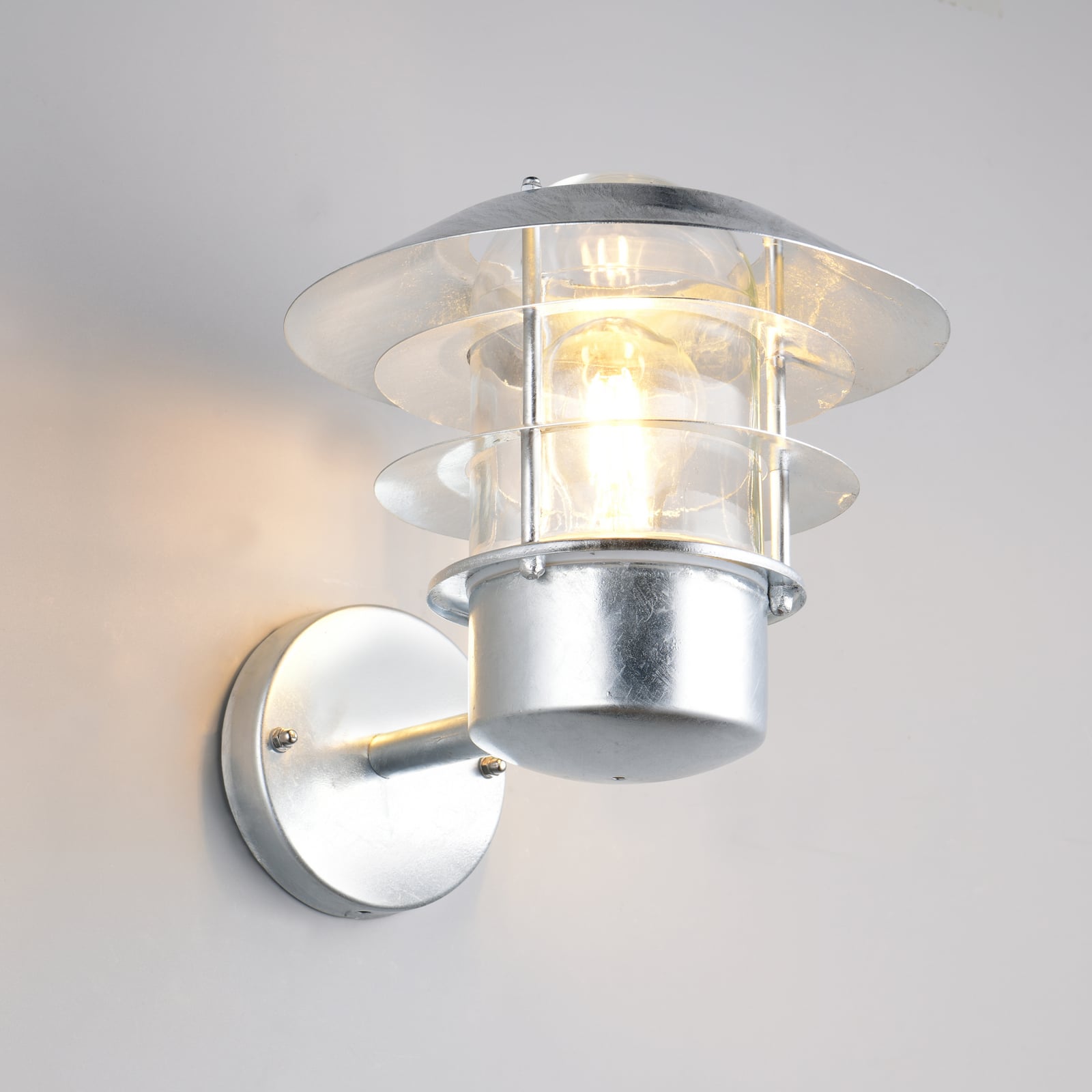 Utendørs vegglampe Ruvuuma sinkfarget Ø 22 cm oppadrettet