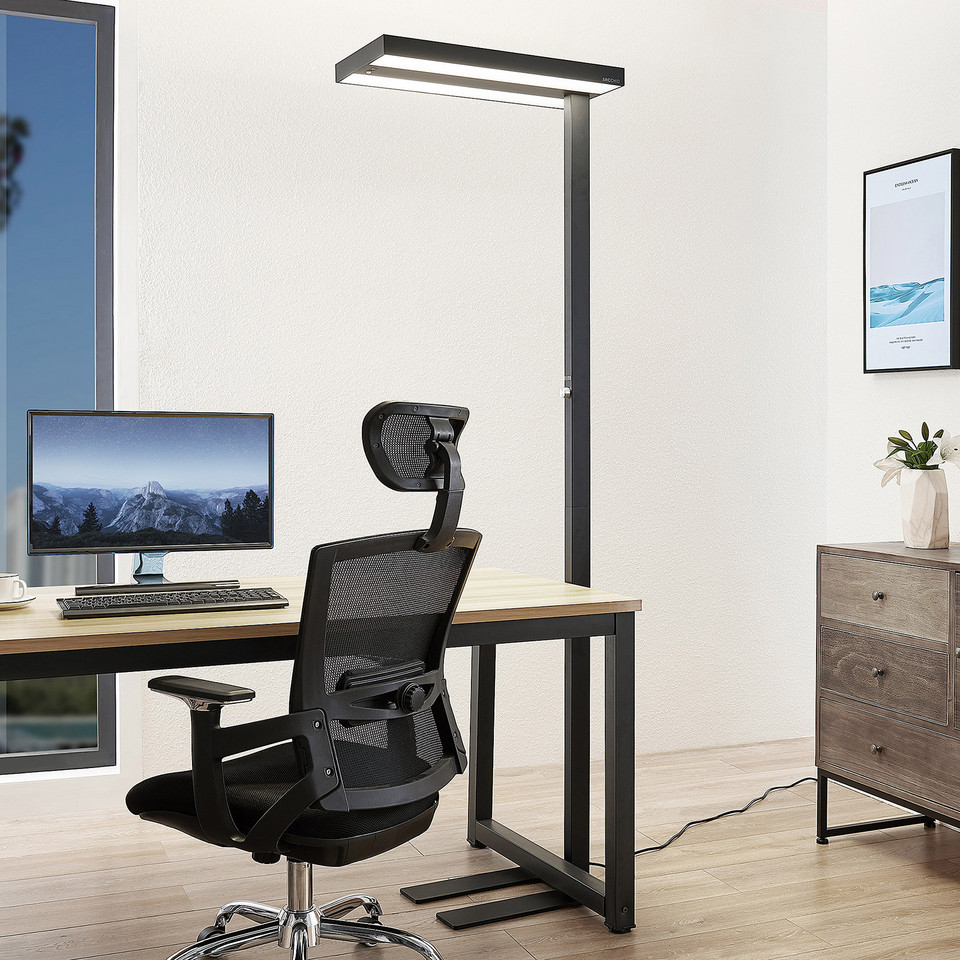 Arcchio Logan golvlampa svart dimbar sensor, svart från Arcchio