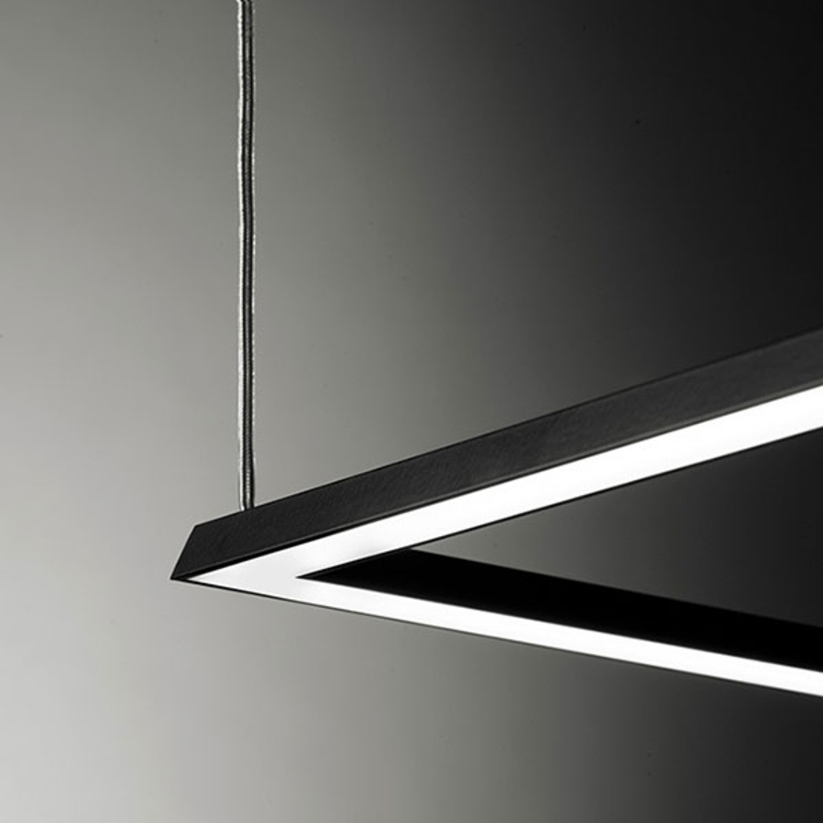 В черно - Area LED pendant light