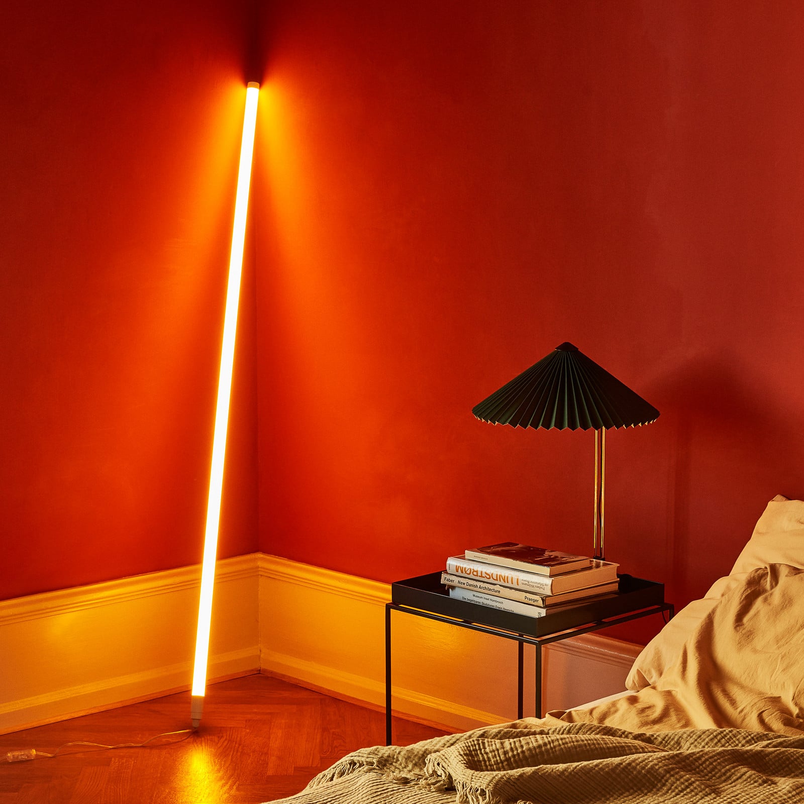 Neon Tube LED-rørpære, rød, længde 1,5 m, stik HAY - Stue - Moderne - Plastik - Lineær