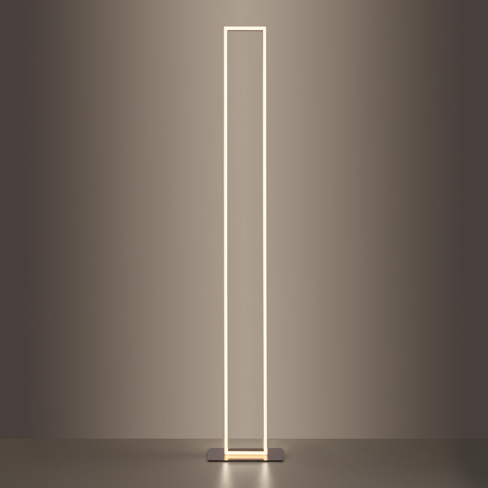 Paul Neuhaus Q-KAAN piantana LED, telecomandabile
