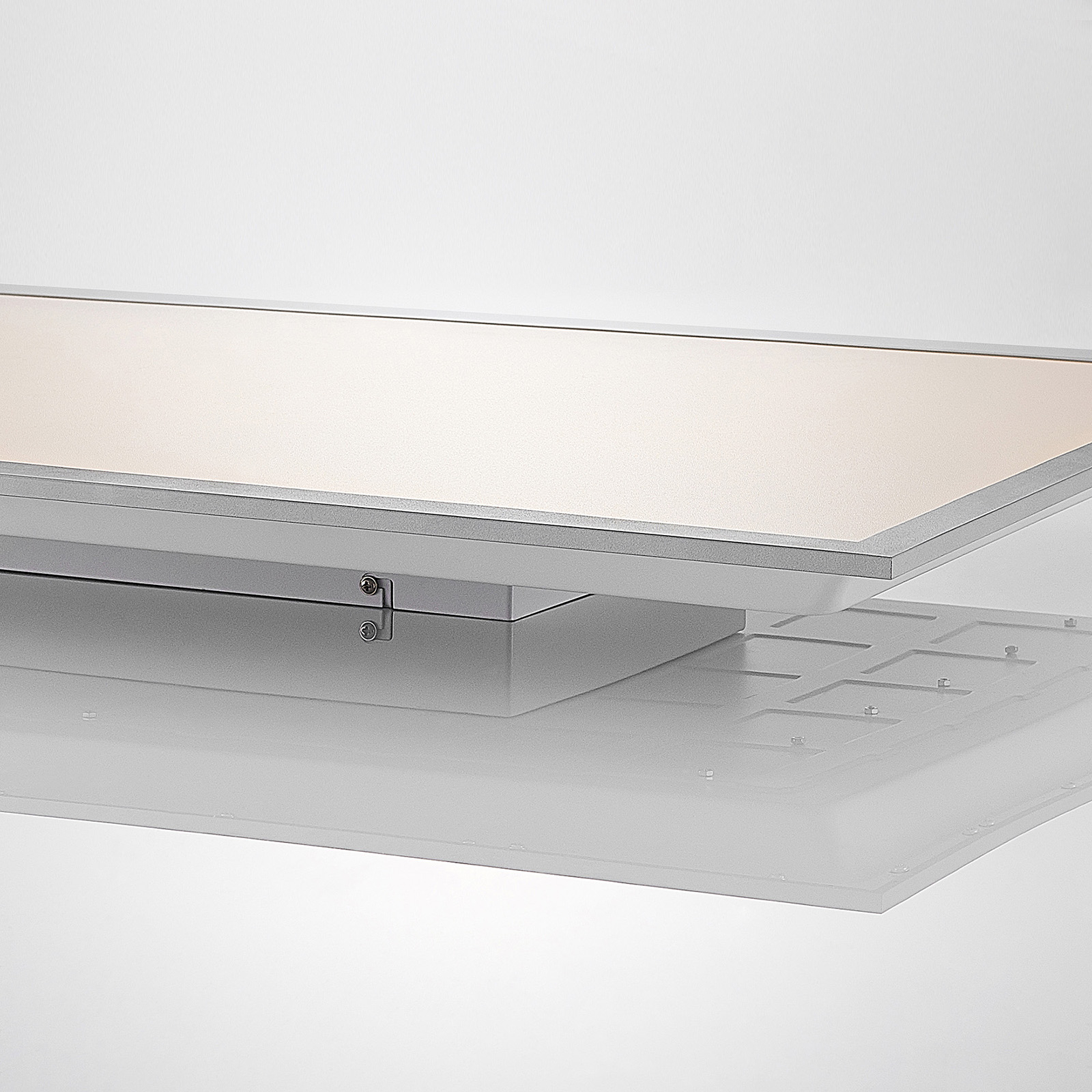 Lindby LED-paneel Stenley, 4000 K, 120 cm x 60 cm, hõbedane/valge Lindby LED-paneel Stenley, 4000 K, 120 cm x 60 cm, hõbedane/valge