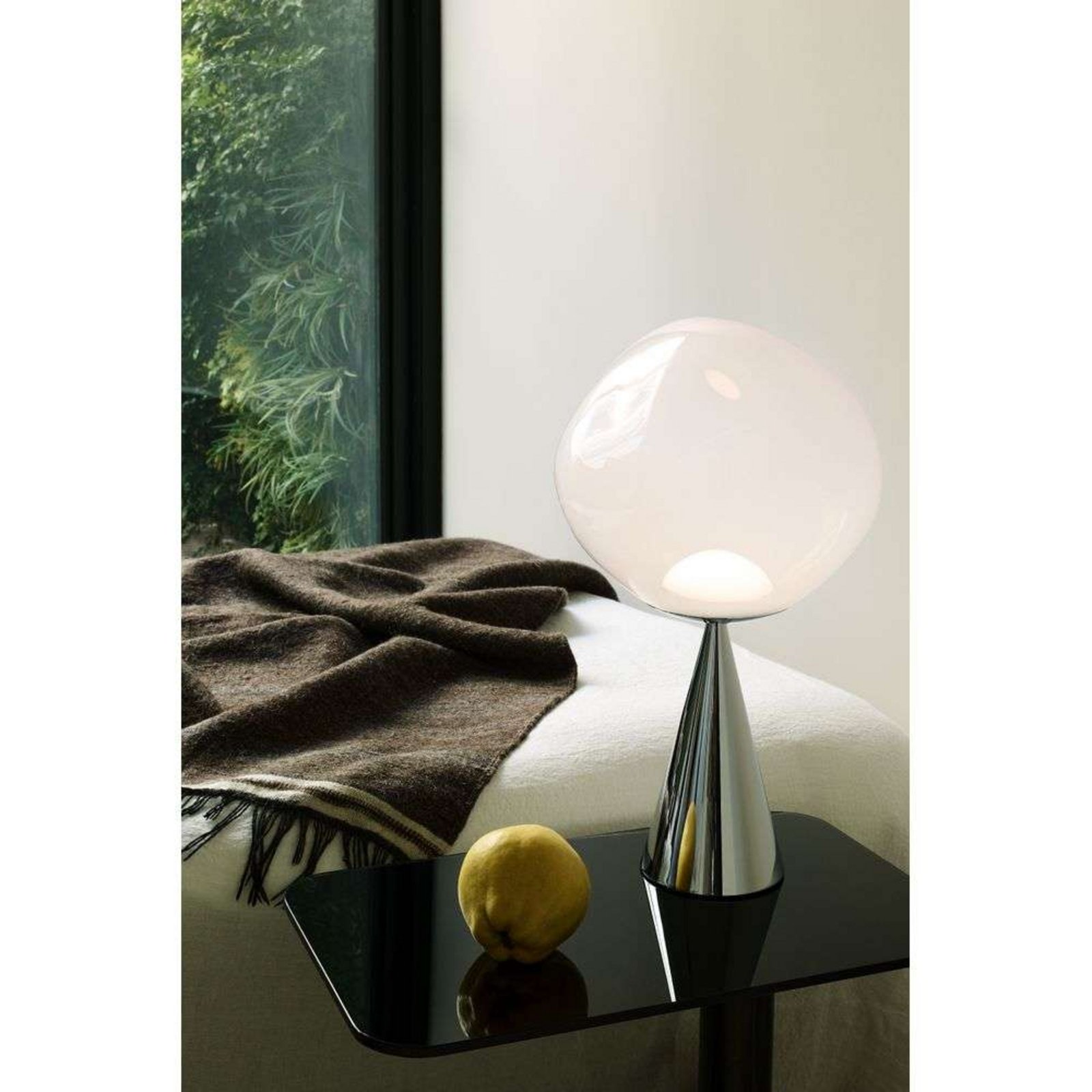 Melt Cone Fat Asztali Lámpa Opal/Black - Tom Dixon