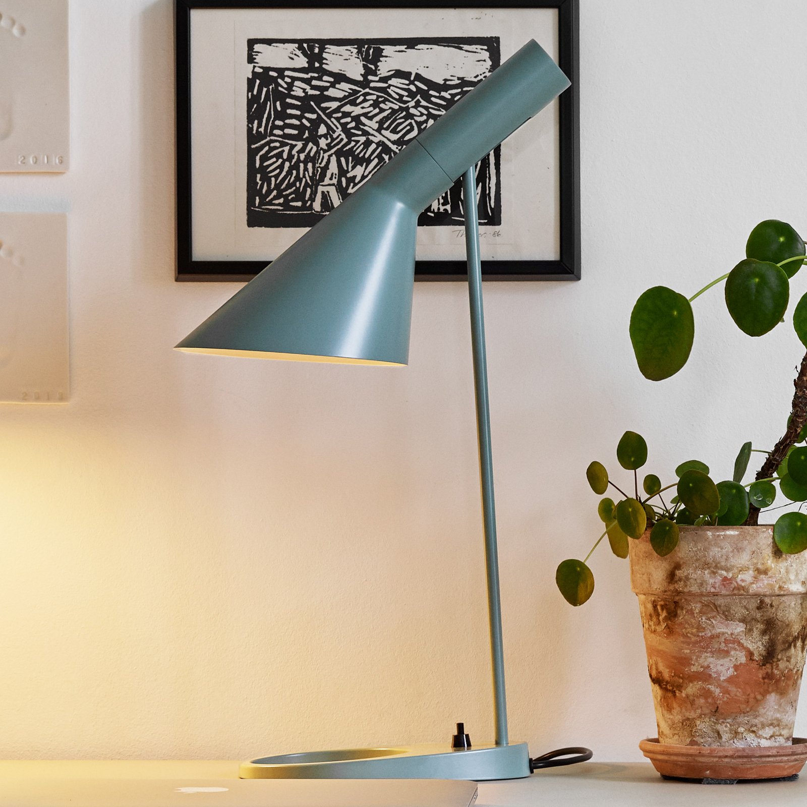 Louis Poulsen AJ Mini table lamp swivelling head