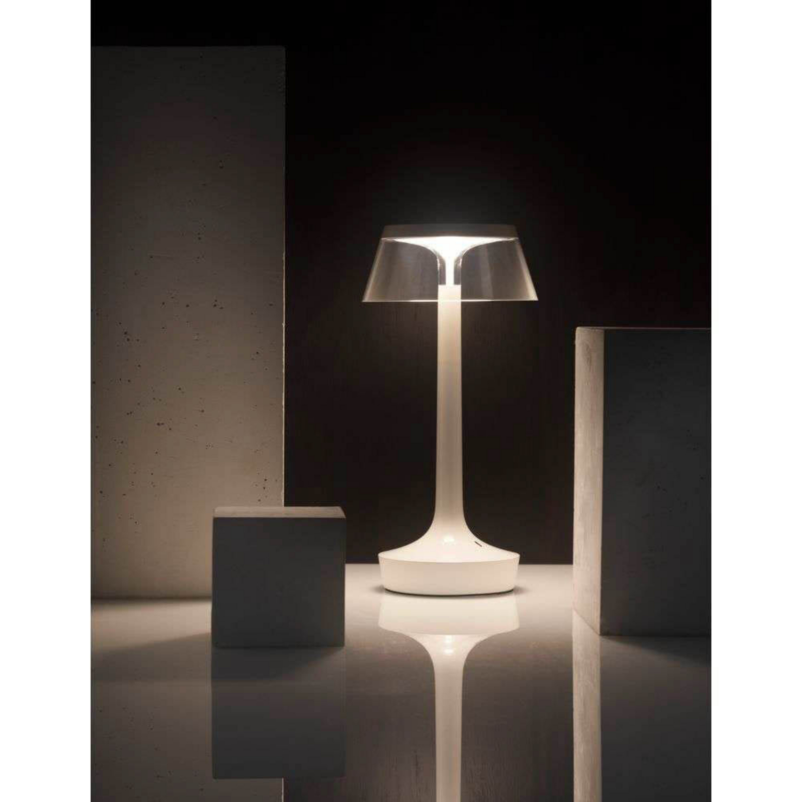 Bon Jour Unplugged Tischleuchte White - Flos