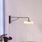 LED-Wandlampe Sway, schwarz, Ausladung 120 cm, Metall