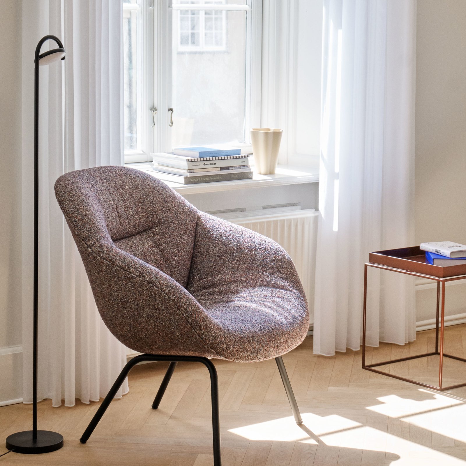 Marselis Stojací Lampa Soft black - HAY