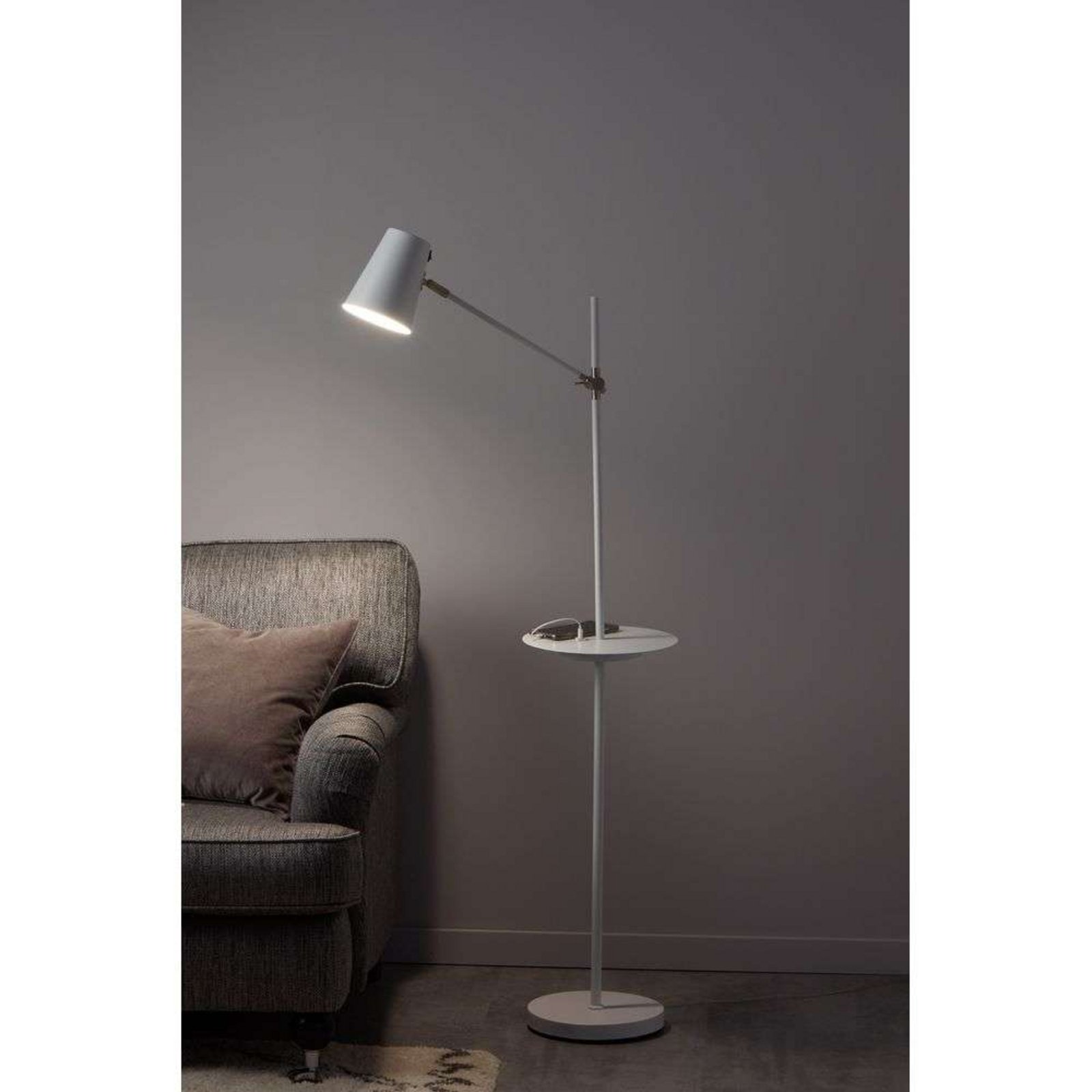 Linear Floor Lamp USB White - Markslöjd