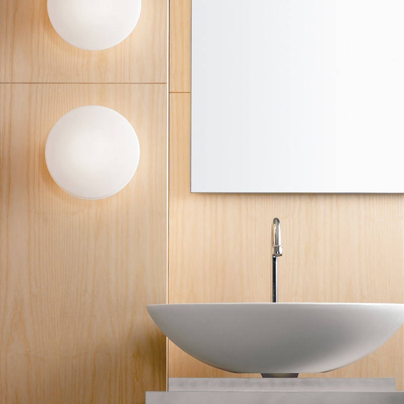 Louis Poulsen AJ Eklipta – lampa ścienna 35 cm