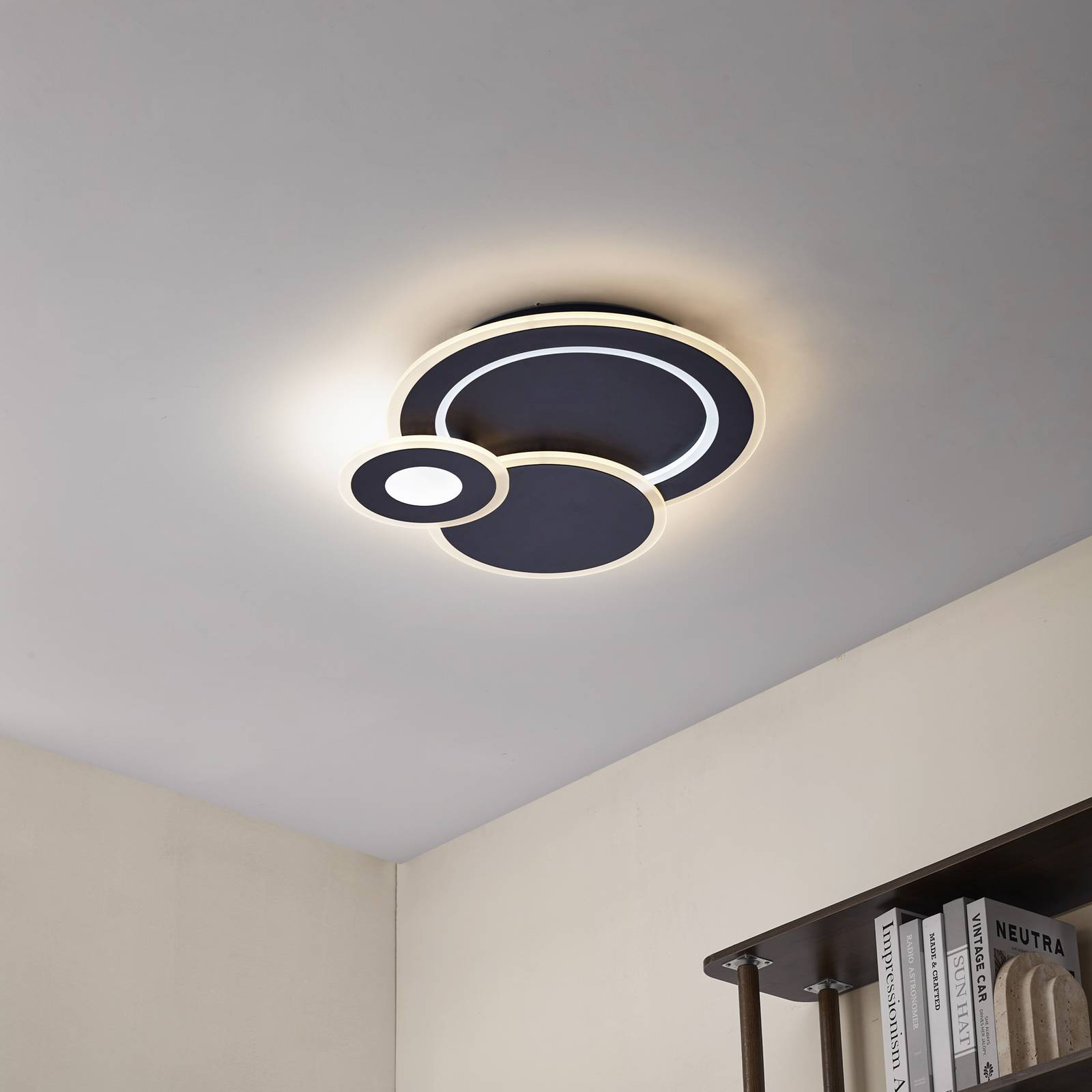 Lindby LED-Deckenlampe Briar, schwarz, Metall, Fernbedienung günstig online kaufen