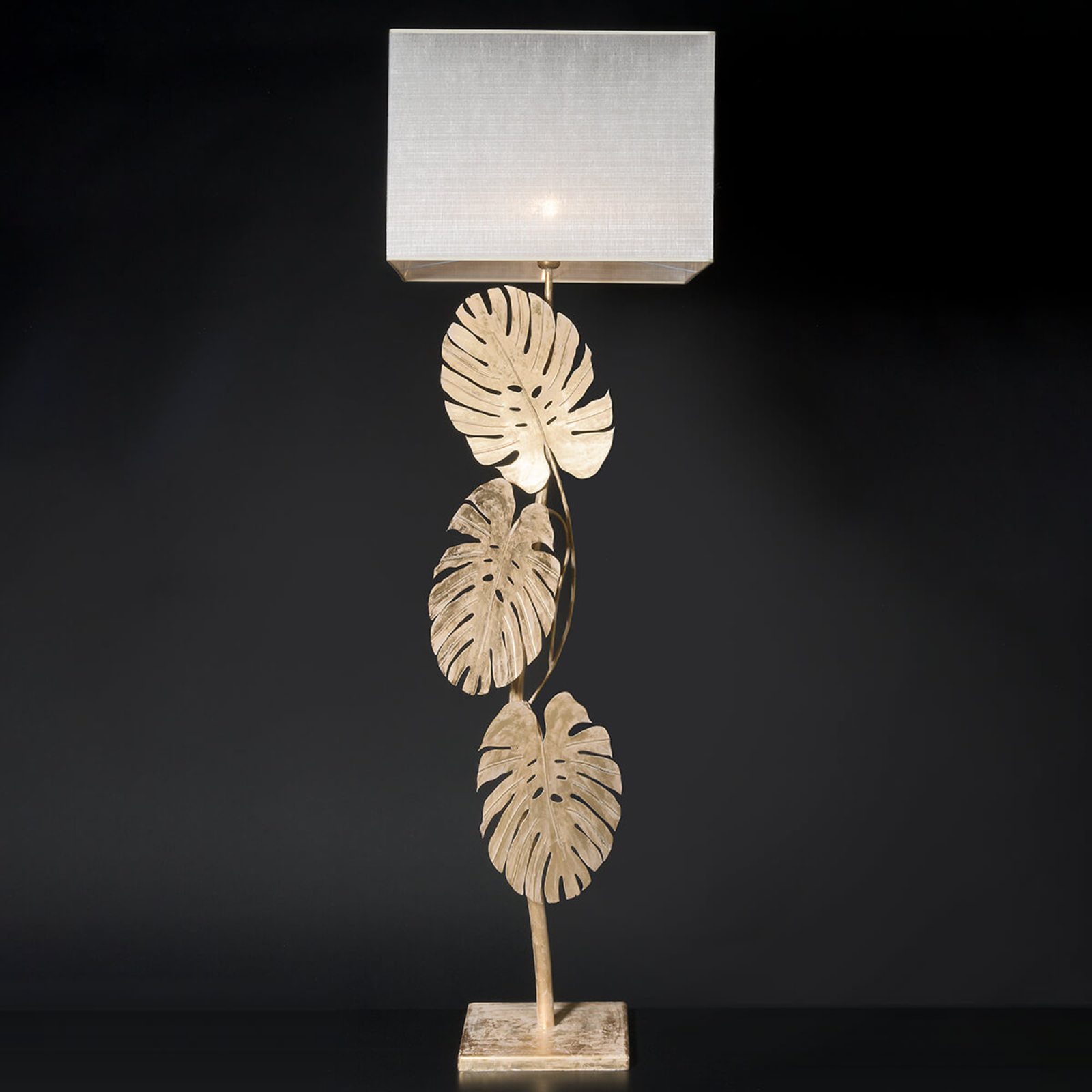 Designer-Stehlampe Lizia mit Blattgold