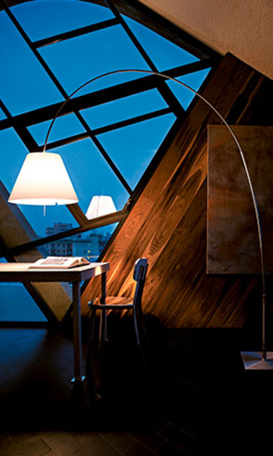 Lady Costanza Lampadaire avec Variateur Noir/Noir - Luceplan