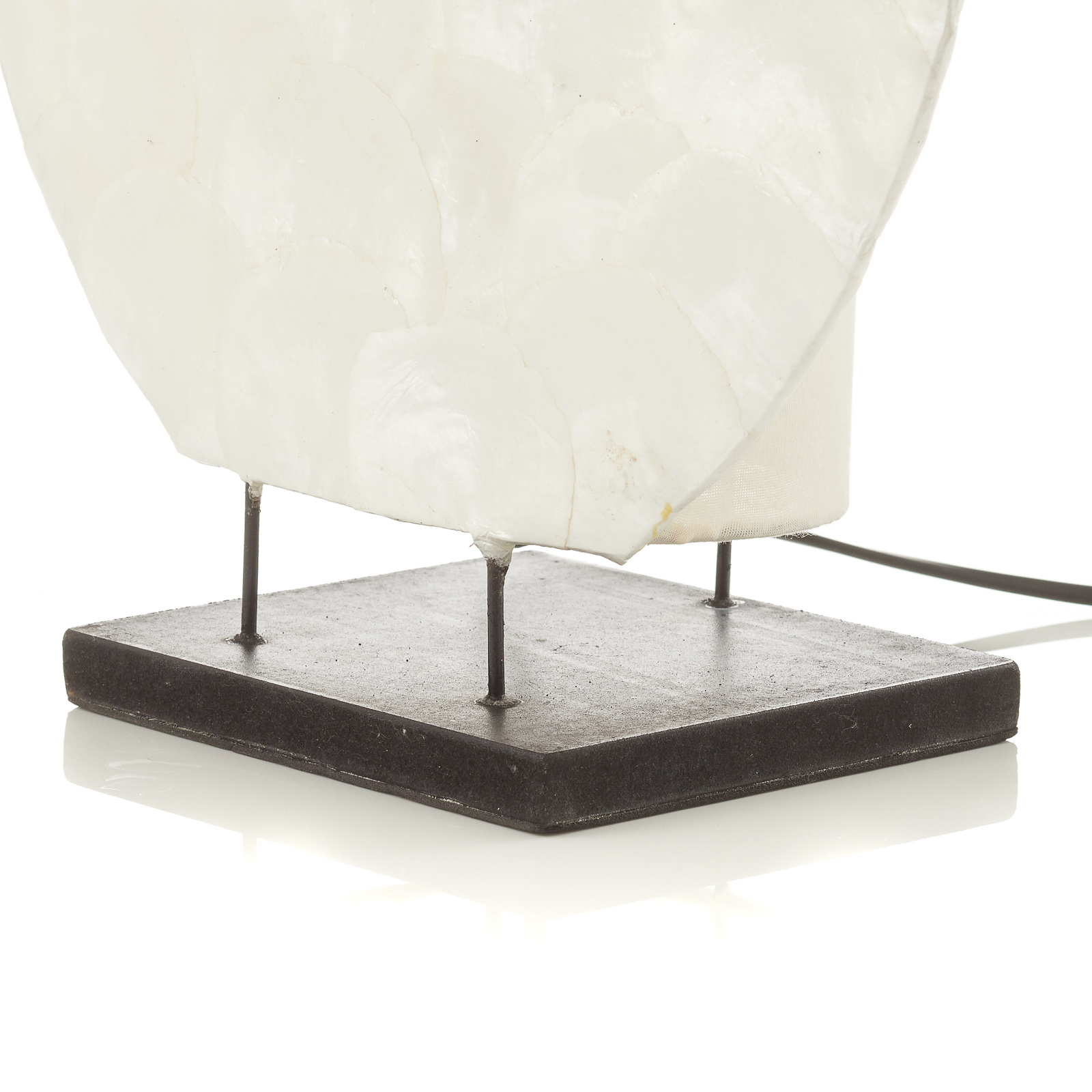 Zdobená stolová lampa YOKO