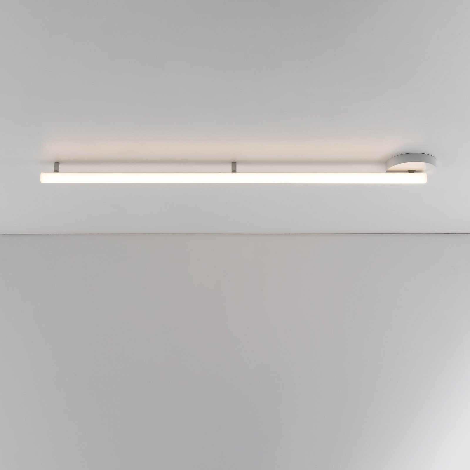 Artemide Alphabet de lumină liniară plafon 240 cm - Camera de zi / sufragerie - design - alb - Plastic