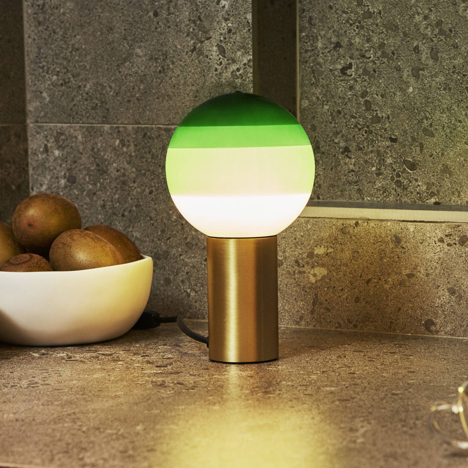 E-shop MARSET Dipping Light stolová lampa zelená/mosadzná
