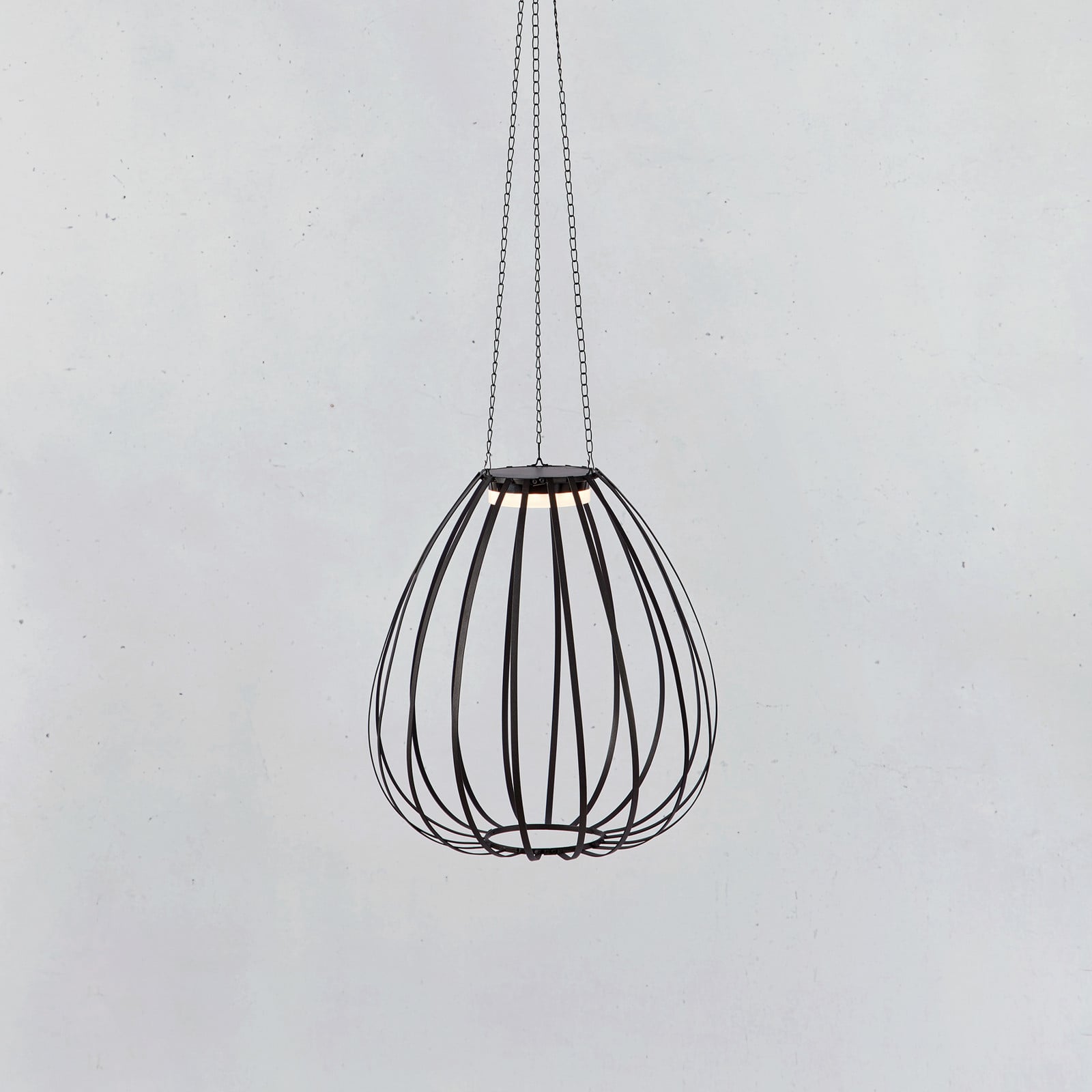 Ovia LED-pendellampa, Ø 42 cm, svart, IP44, dimbar. Markslöjd - Skandinavisk - Metall - Med en ljuskälla