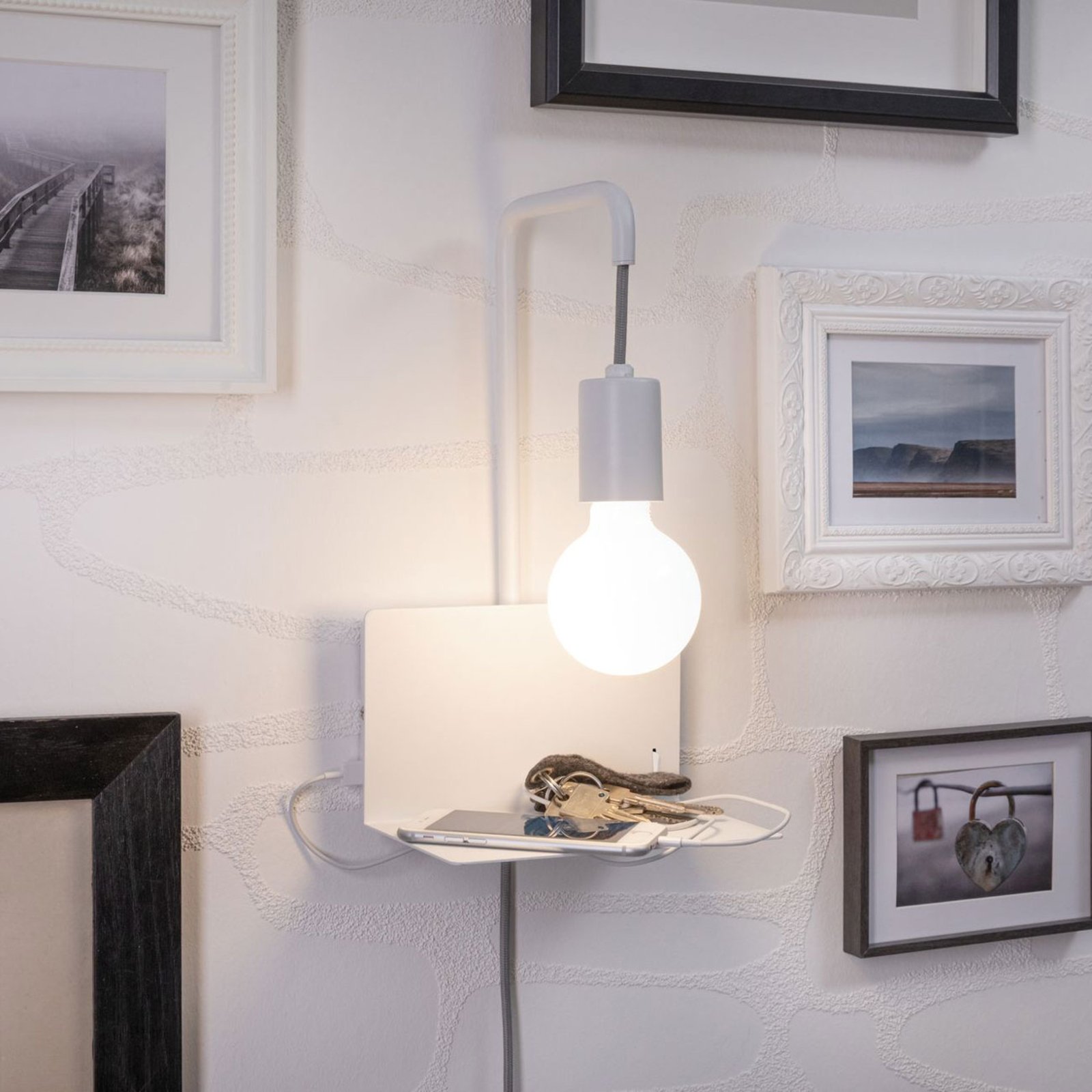 Paulmann Calvani wall light with a shelf