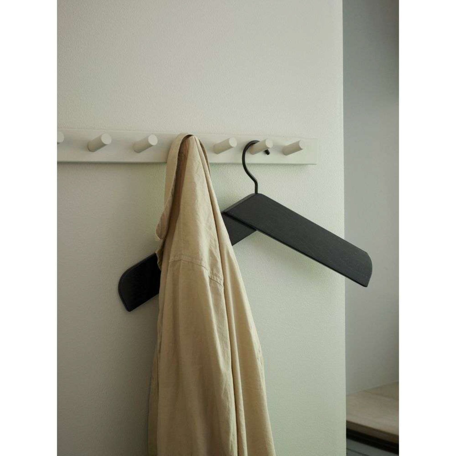 Collar Hanger Oak/Aluminium - Skagerak by Fritz Hansen