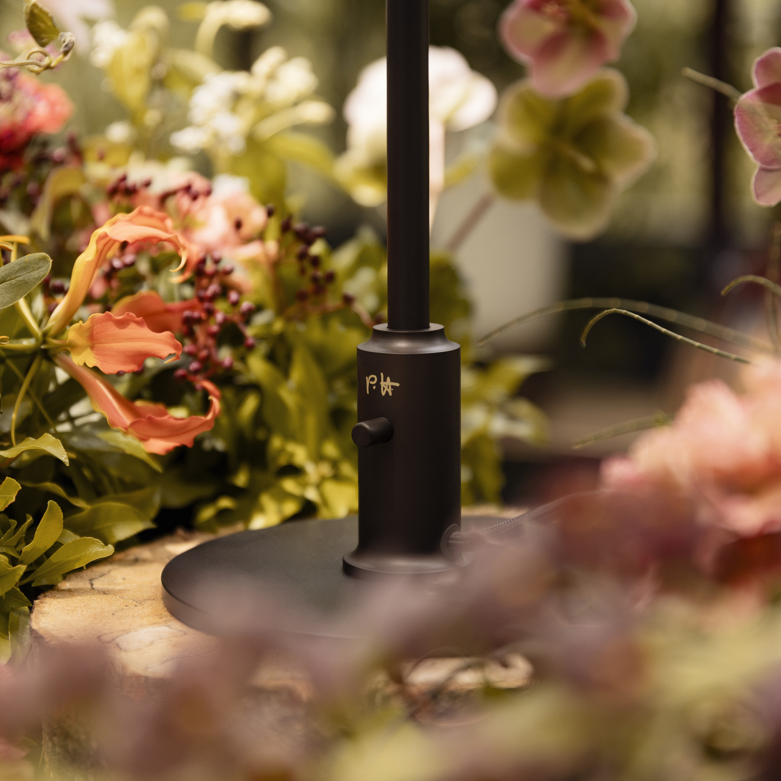 Tischlampe PH 3/2 dusty terracotta E14 - Louis Poulsen