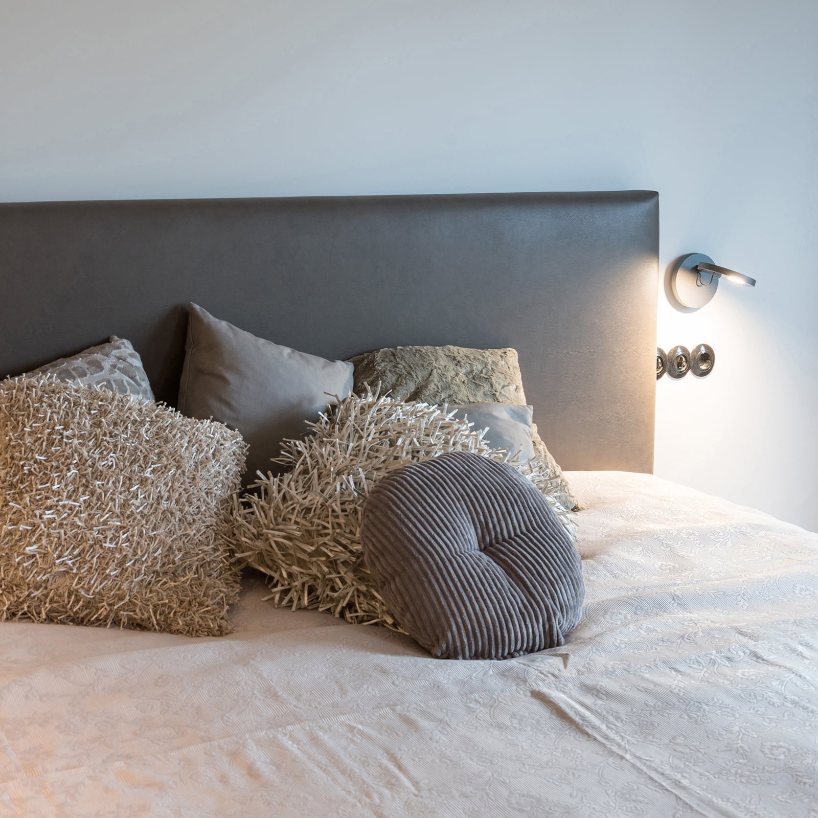 Demetra Spotlight LED-Wandlampe, 2.700 K, grau - Artemide