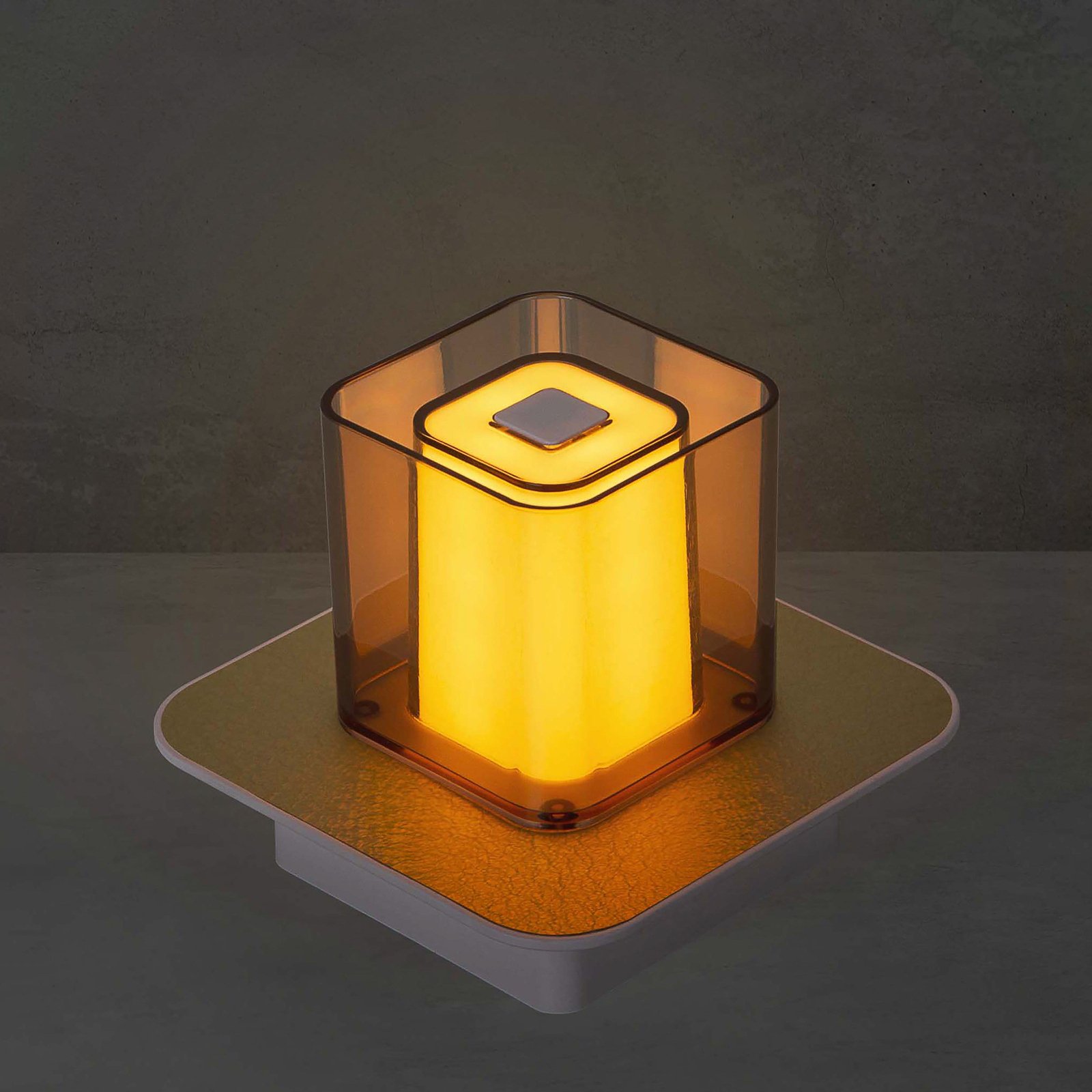 Fiona LED-bordlampe med batteri, guld/røggrå