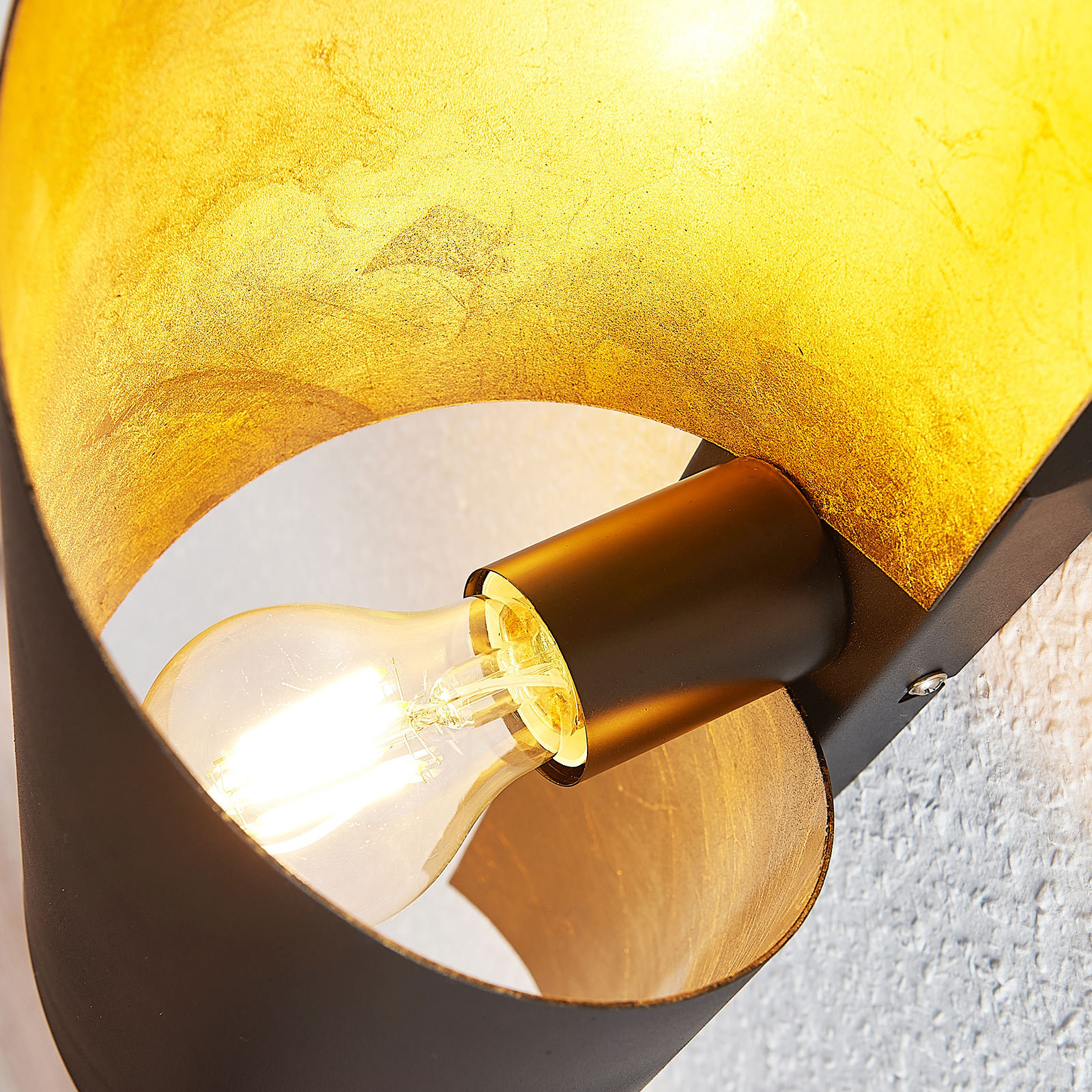Vanni Wandleuchte Black/Gold - Lindby