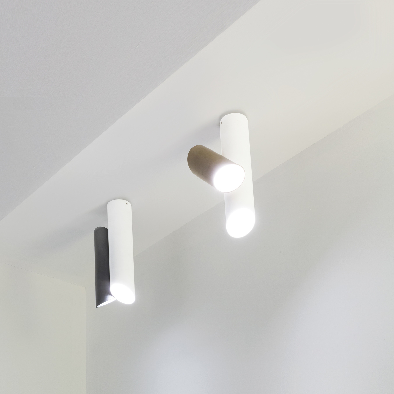 Stropní svítidlo Nemo Tubes LED dvoudílné bílé/šedé