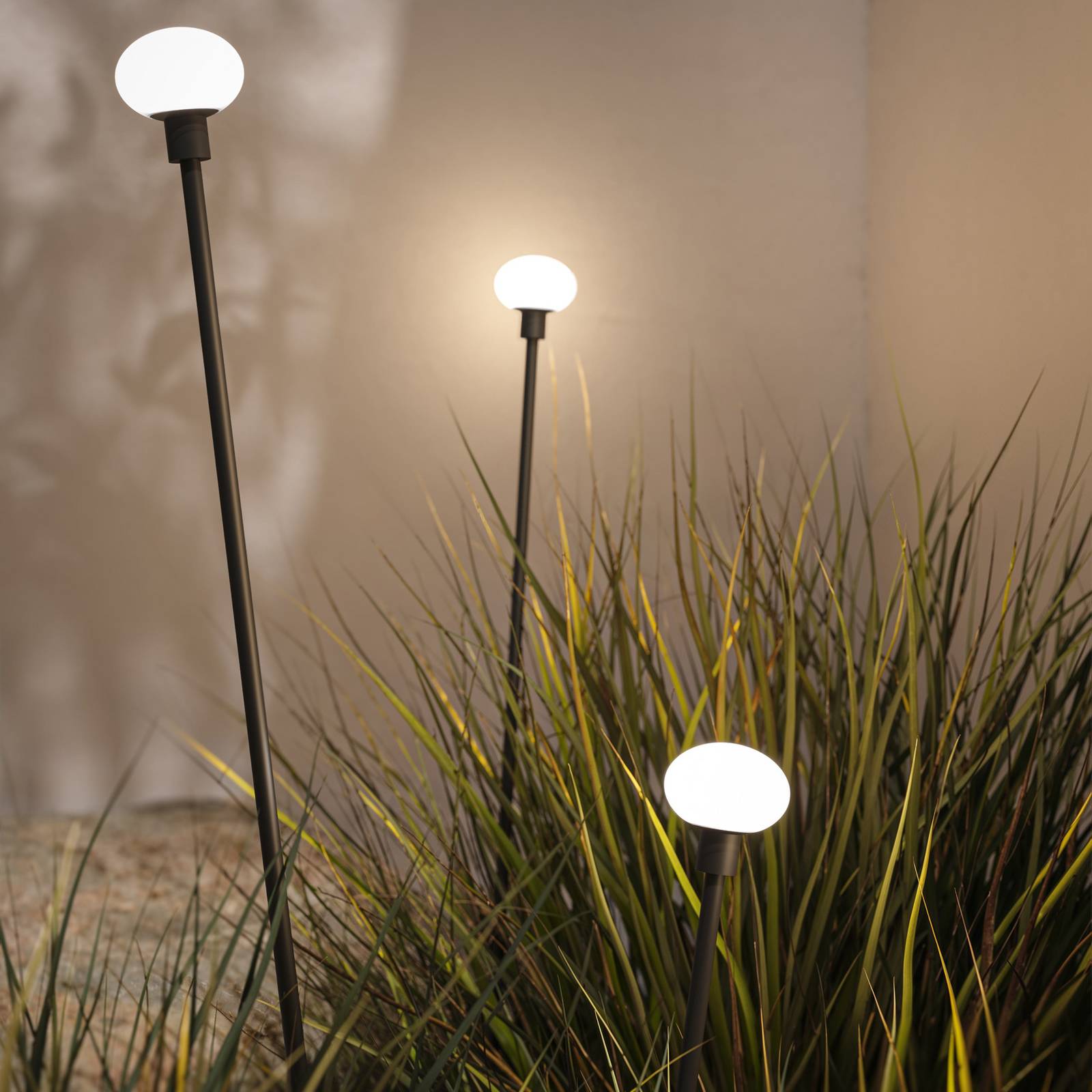 Karman Lampa z grotem ziemnym LED MINUIT, wysokość 105 cm, czarna, IP65